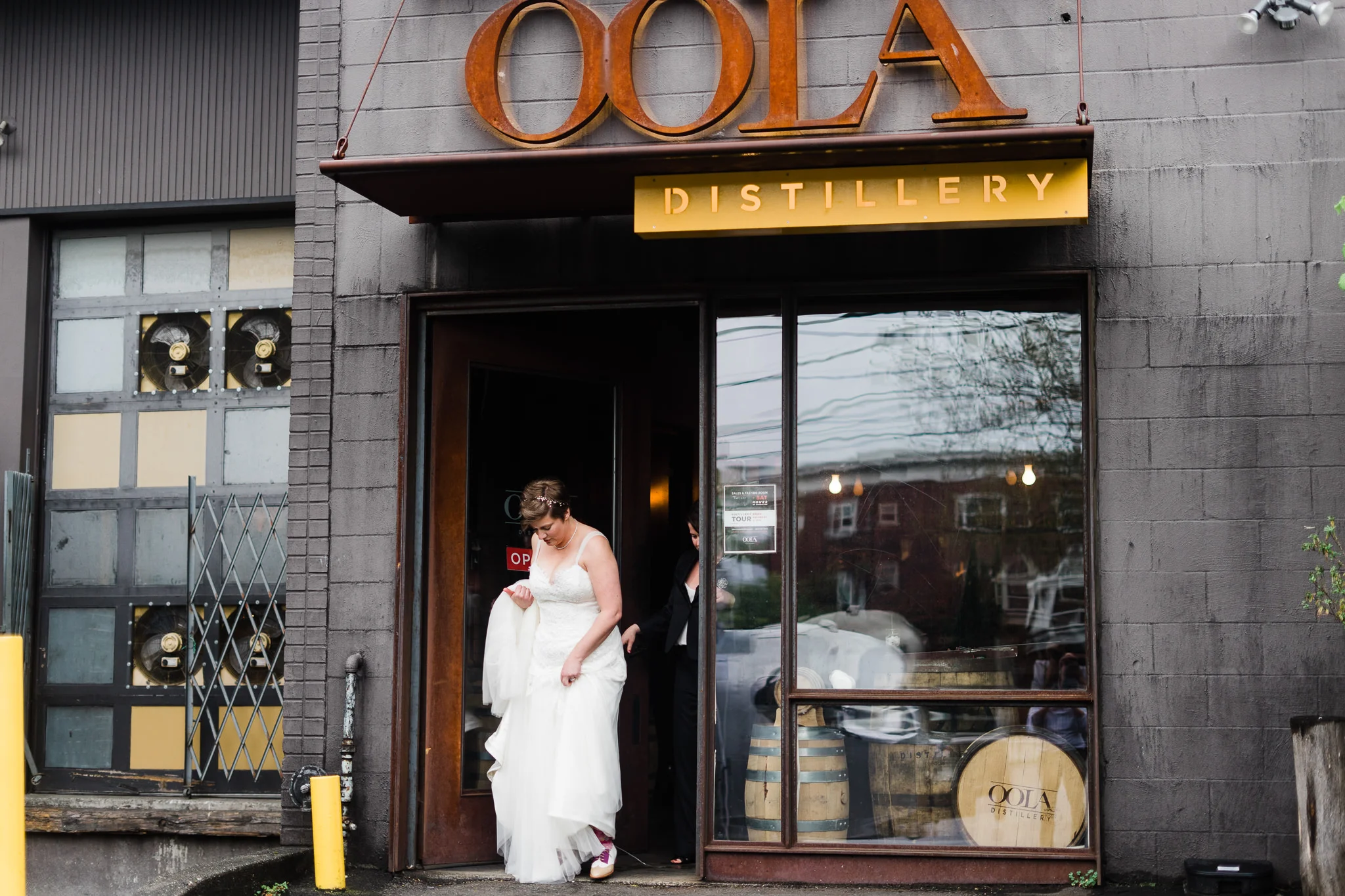 Walk out OOLA Lesbian Gown