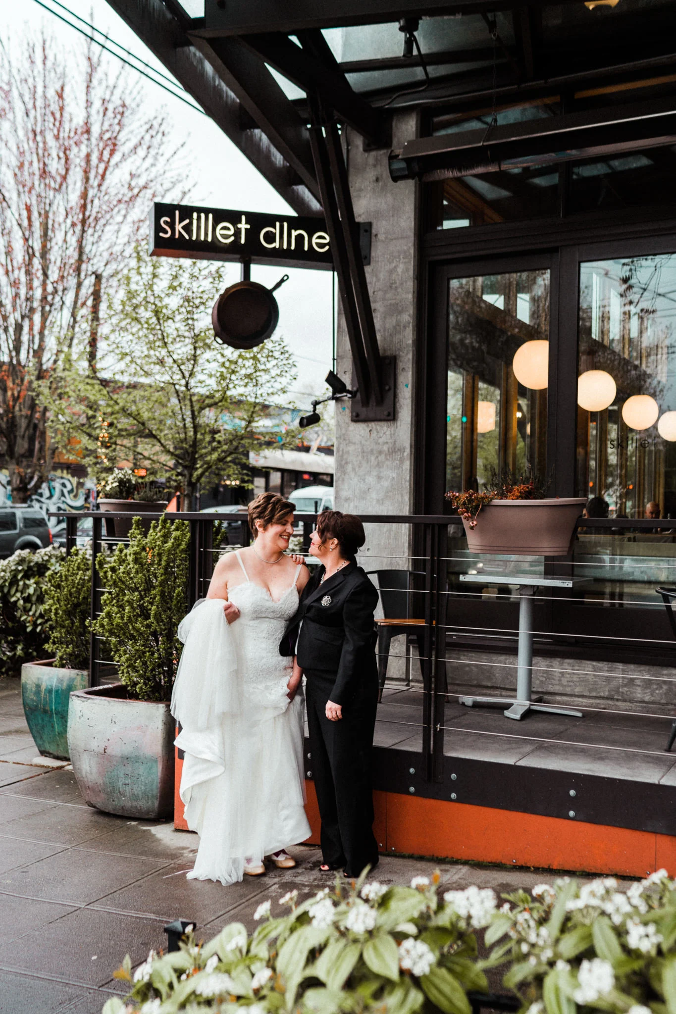 Seattle Bridal Portraits Skillet Diner