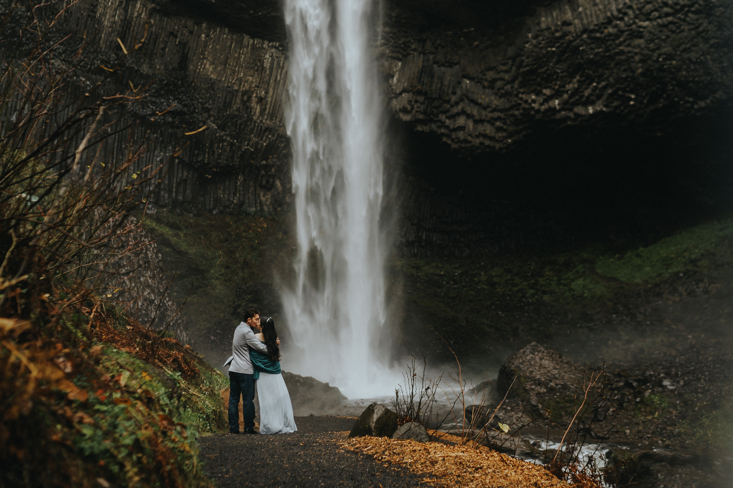 Latourell engagement idea photographer Alfred Tang