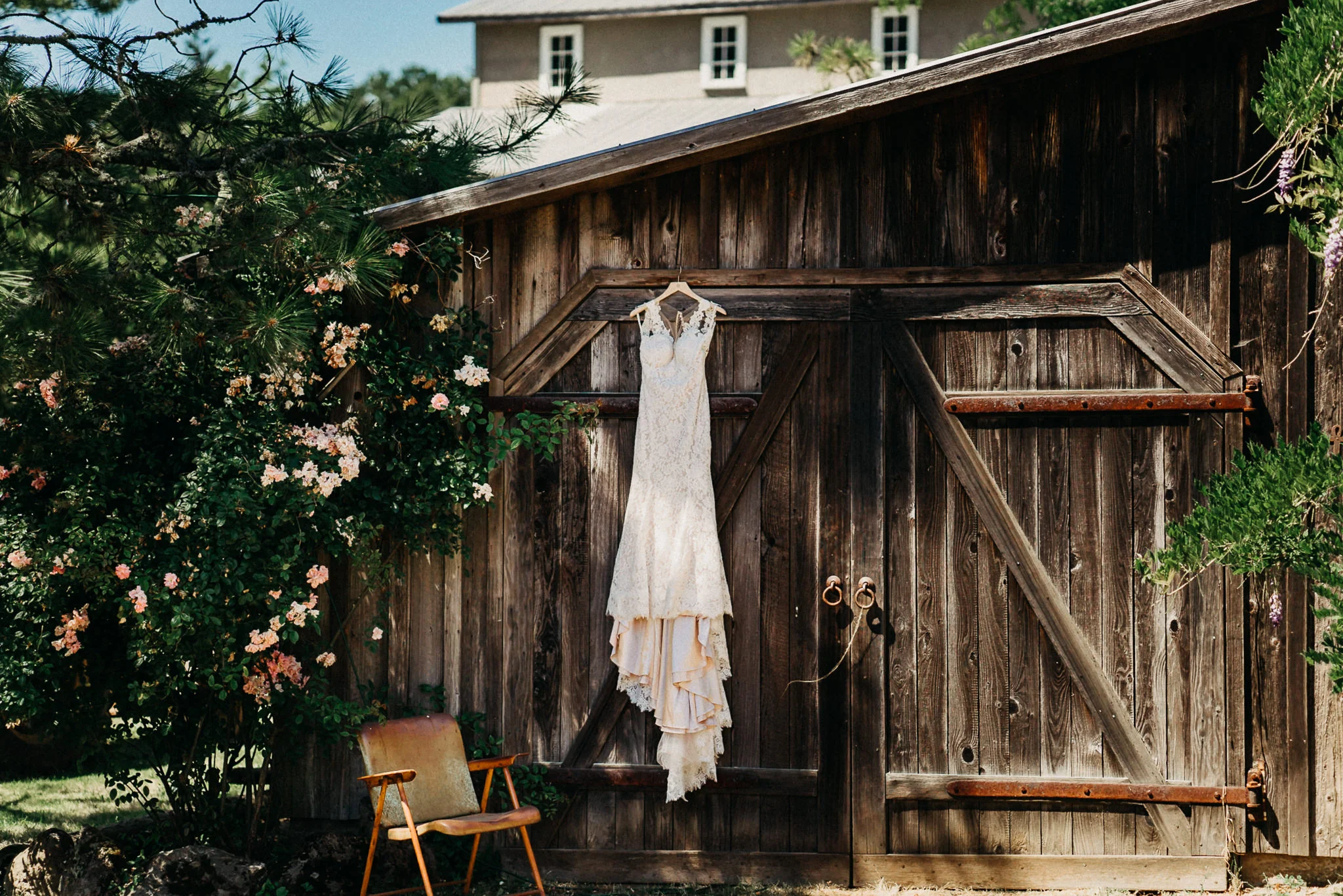 Summerhill-Farms-Portland-Wedding-Photographer-Backyard-Vineyard-10.jpg