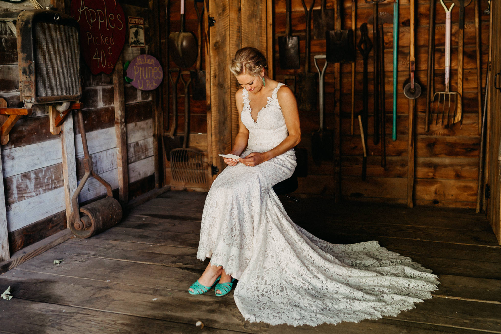 Summerhill-Farms-Portland-Wedding-Photographer-Backyard-Vineyard-21.jpg