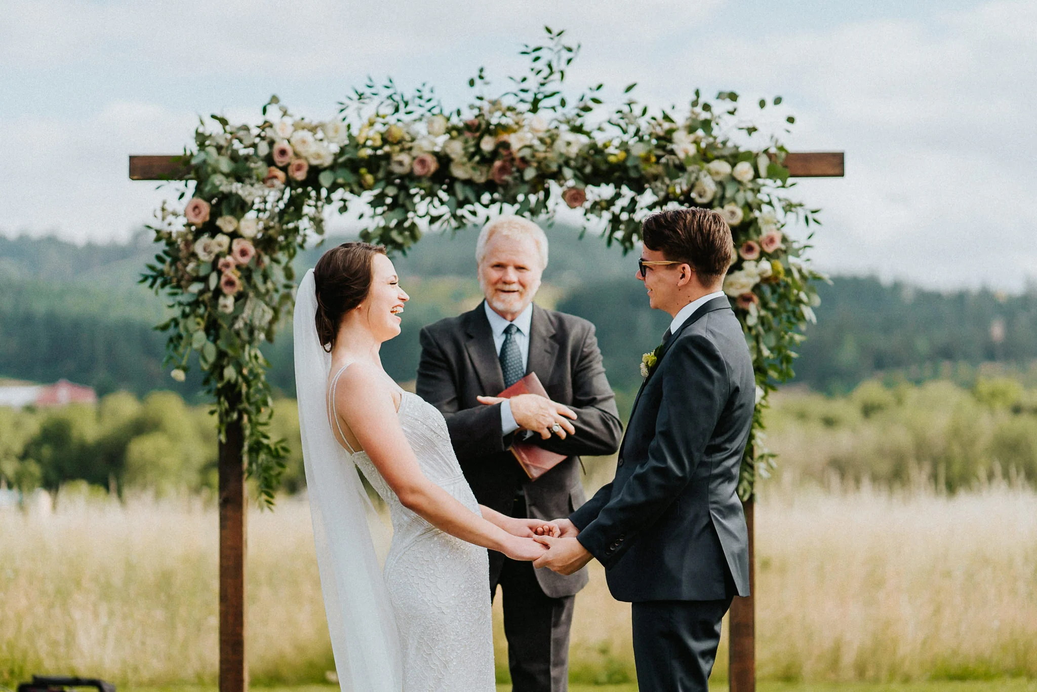 Ceremony Bride Groom Alter Water Oasis Alfred Tang Photography