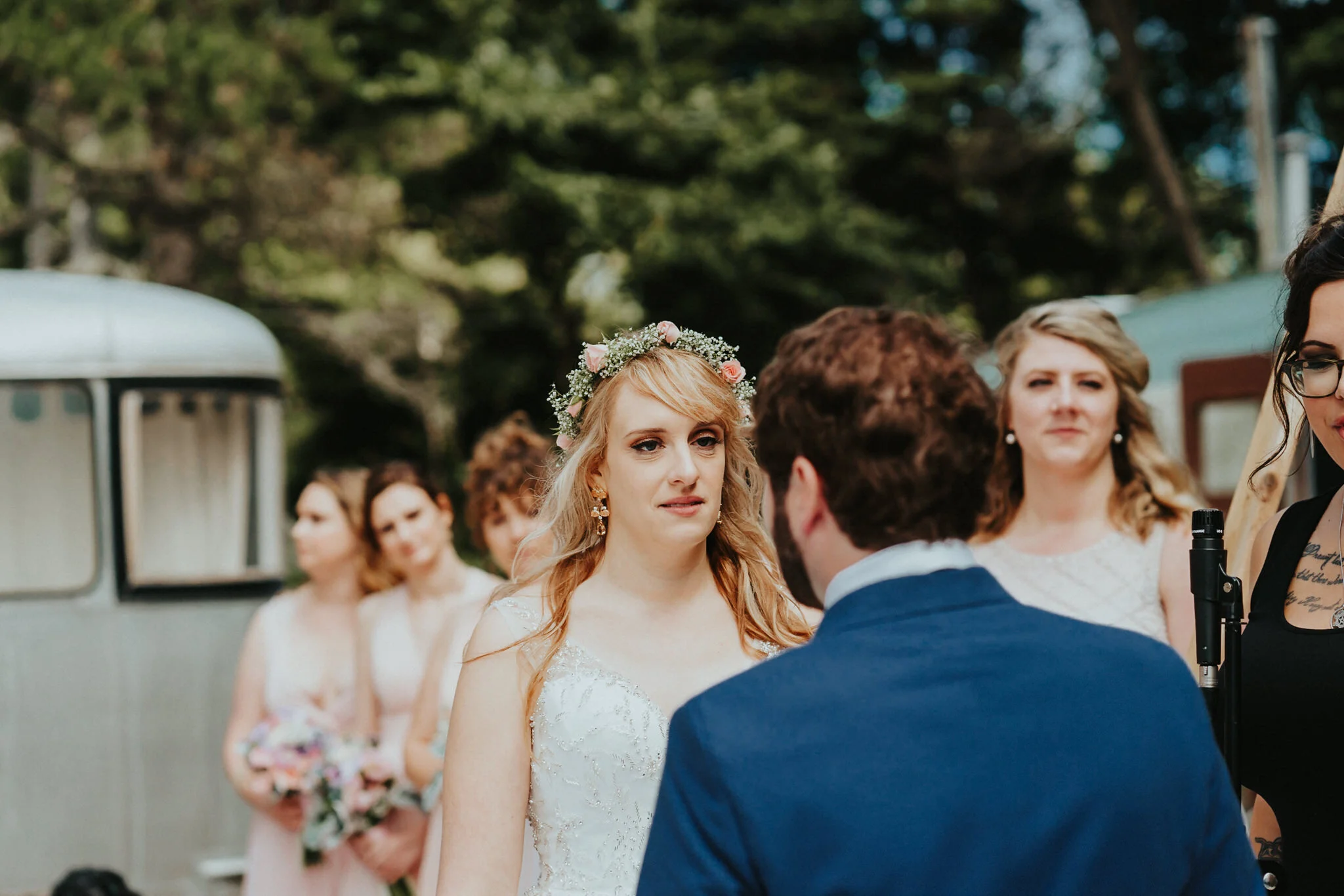 Bride look at groom lovingly Sou'Wester Wedding Venue Washington Photographer Alfred Tang