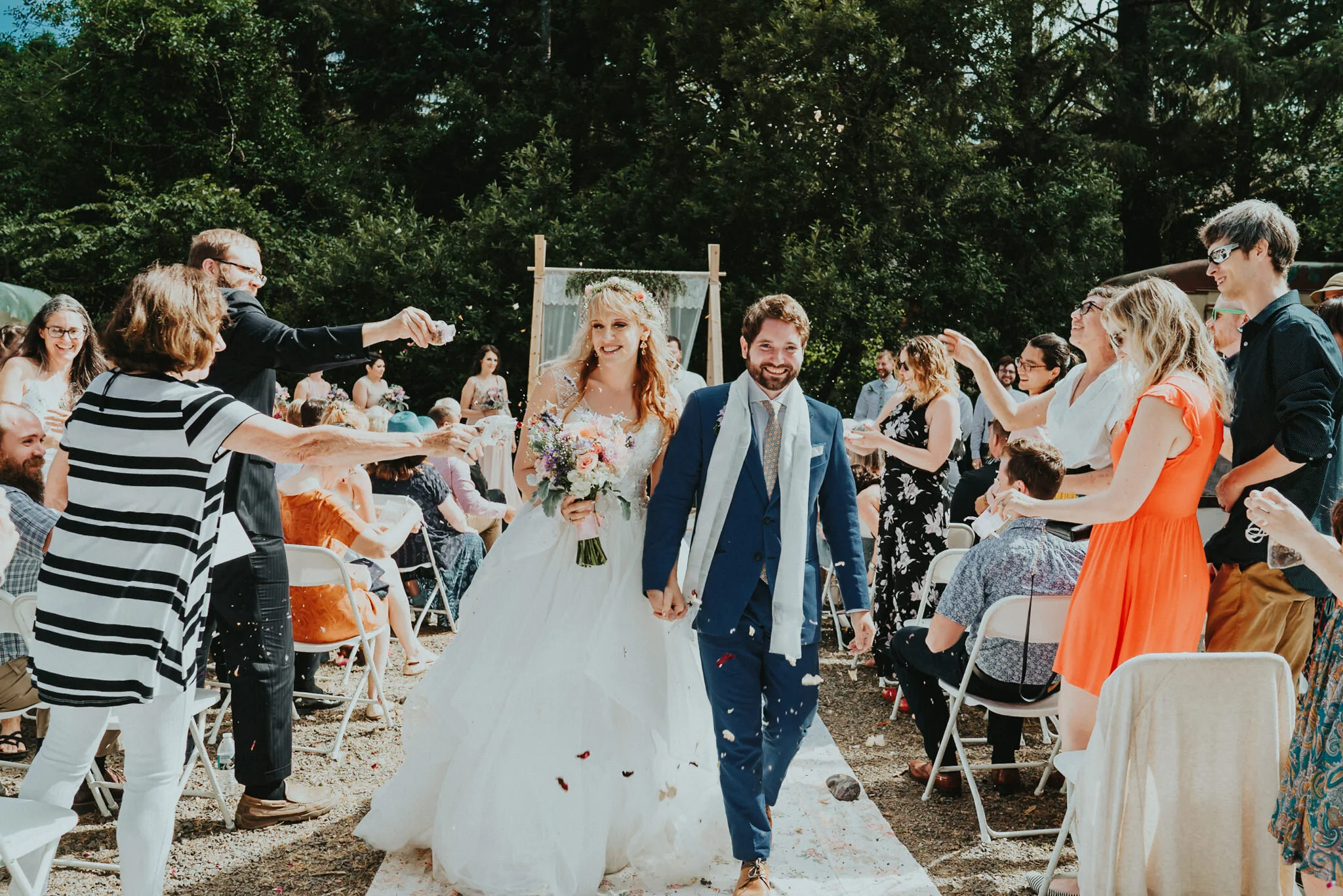 Sou'Wester Wedding confetti ceremony Best Portland Wedding Photographer Alfred Tang
