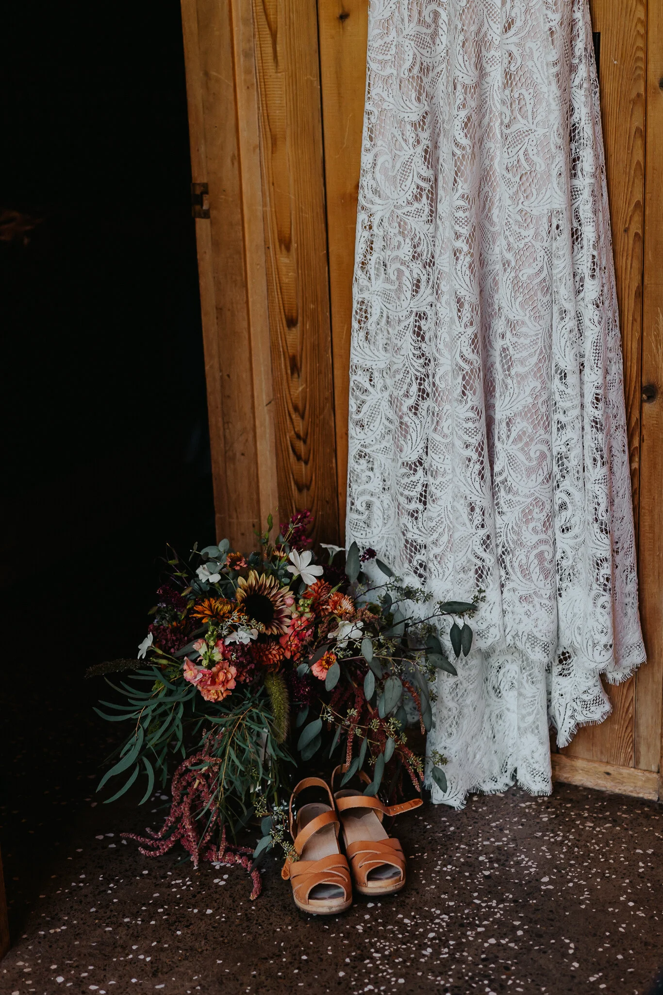 The bride's wedding essentials.
