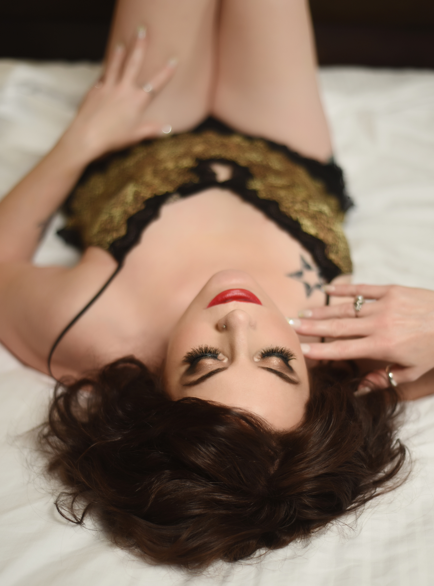 Between the Sheets Boudoir Portraits in Denver by La Photographie 05.jpg 