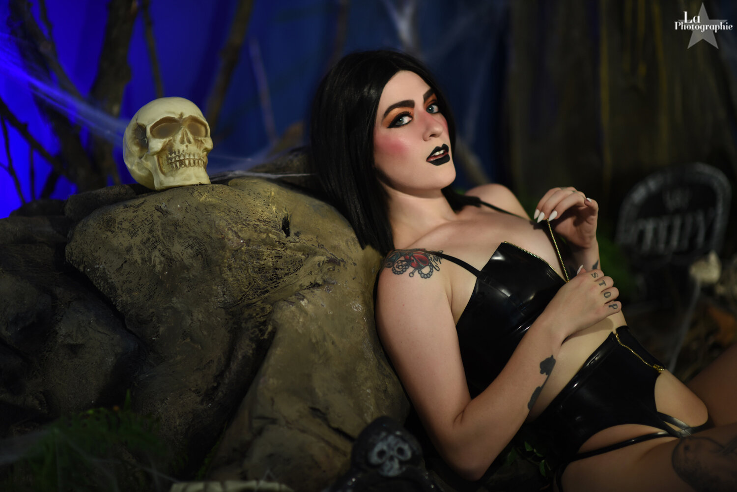 Halloween Pin Up by La Photographie15.jpg