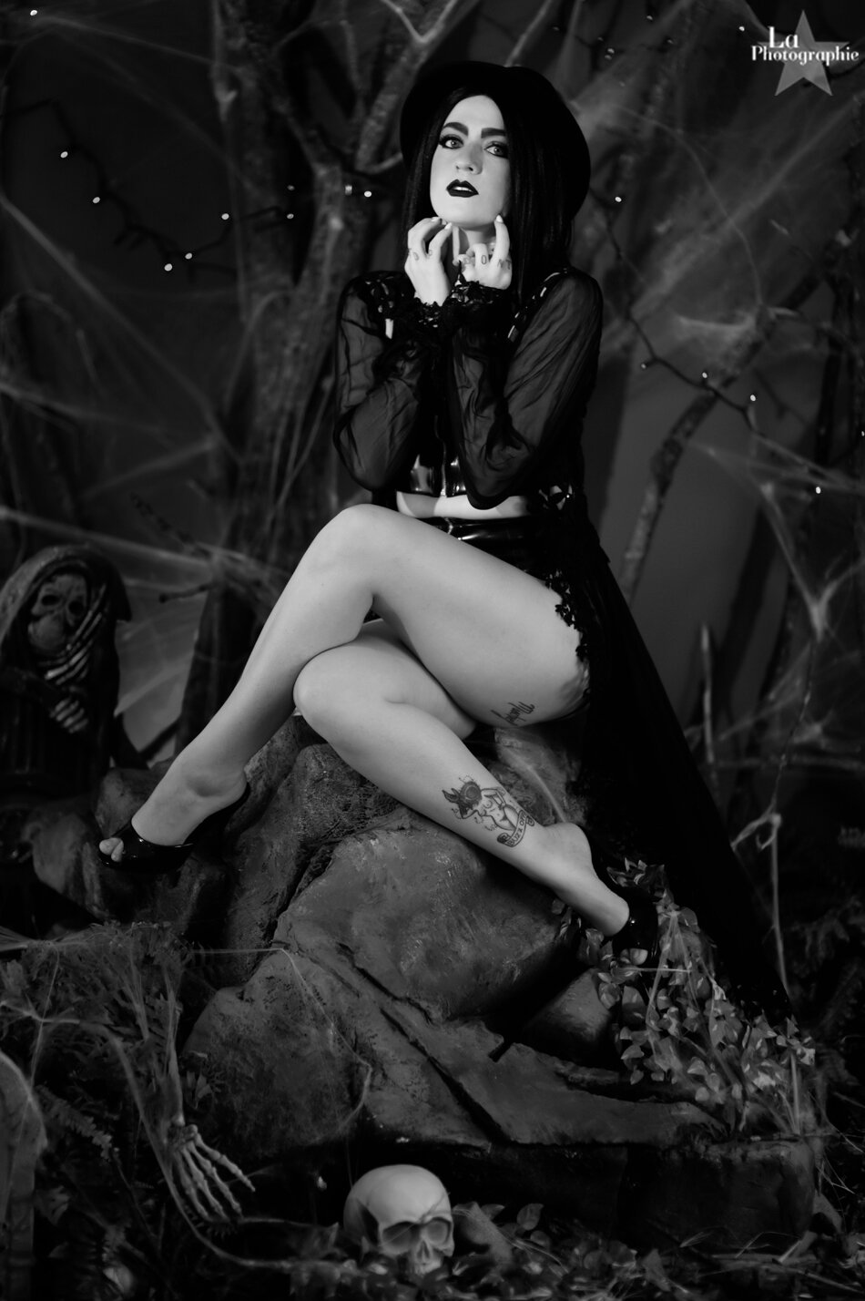 Halloween Pin Up by La Photographie04.jpg