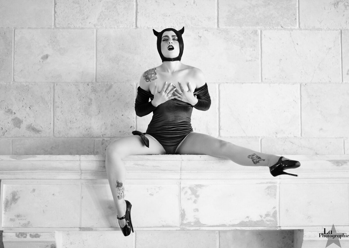 Halloween Pin Up by La Photographie36.jpg