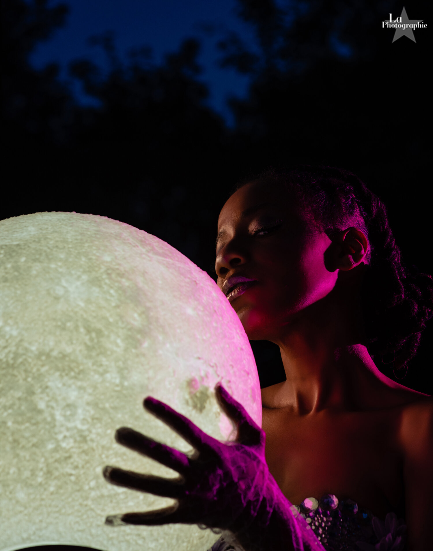Moon Lamp Portraits by La Photographie Nashville 01.jpg