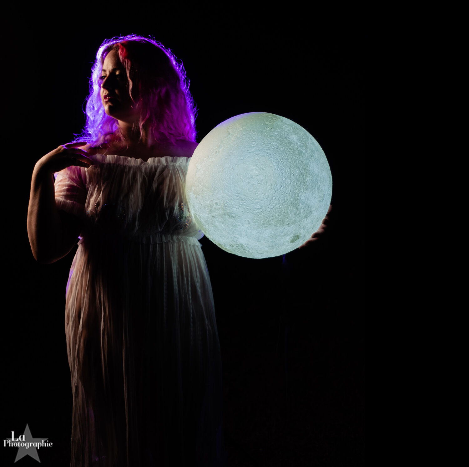 Moon Lamp Portraits by La Photographie Nashville 05.jpg
