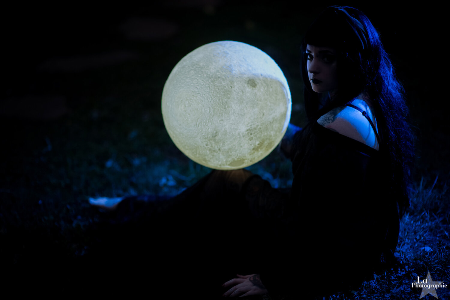 Moon Lamp Portraits by La Photographie Nashville 10.jpg