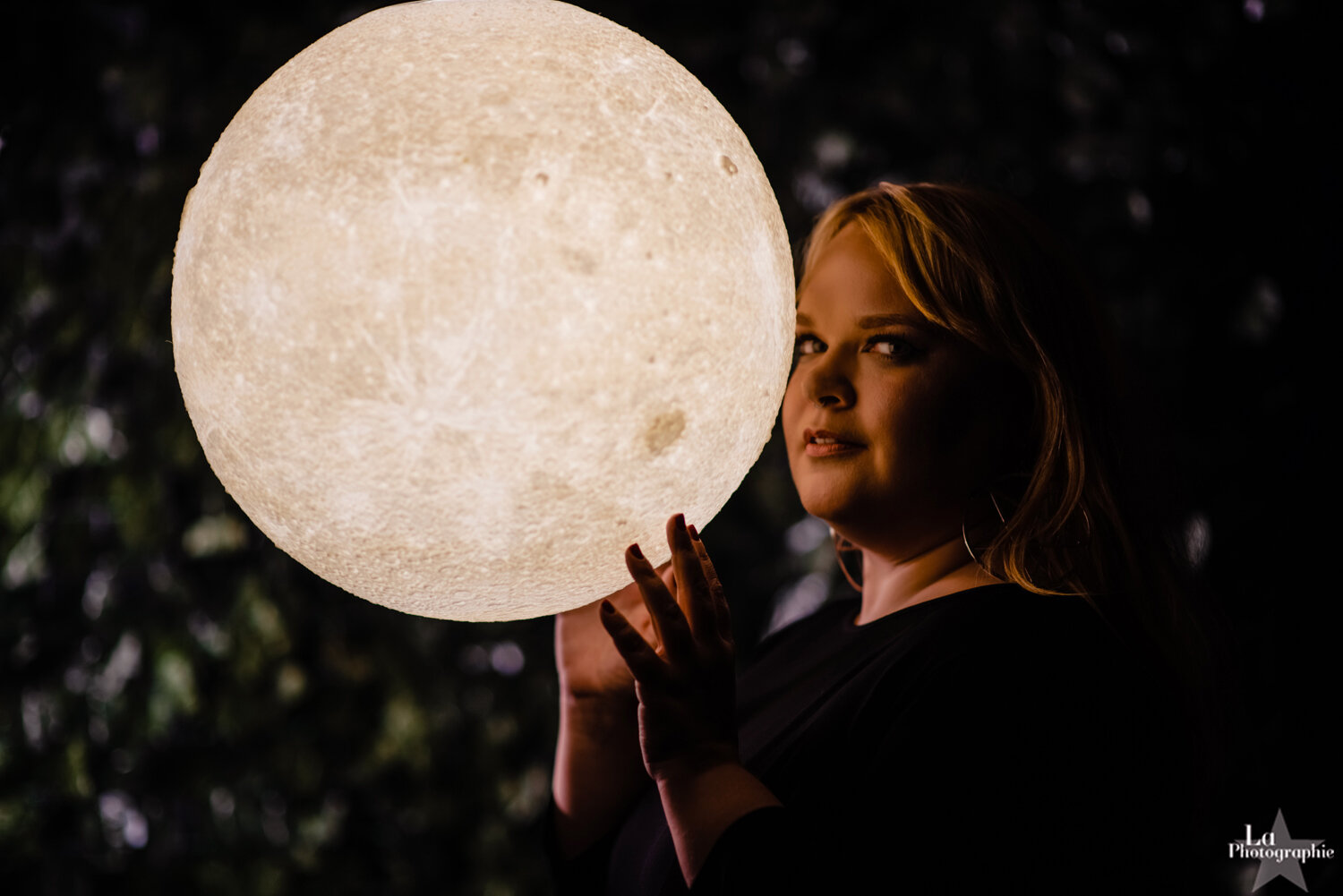 Moon Lamp Portraits by La Photographie Nashville 18.jpg