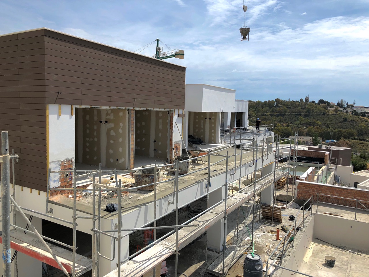 26/05/2018 from the balcony of 16, looking over 10,12 and 14