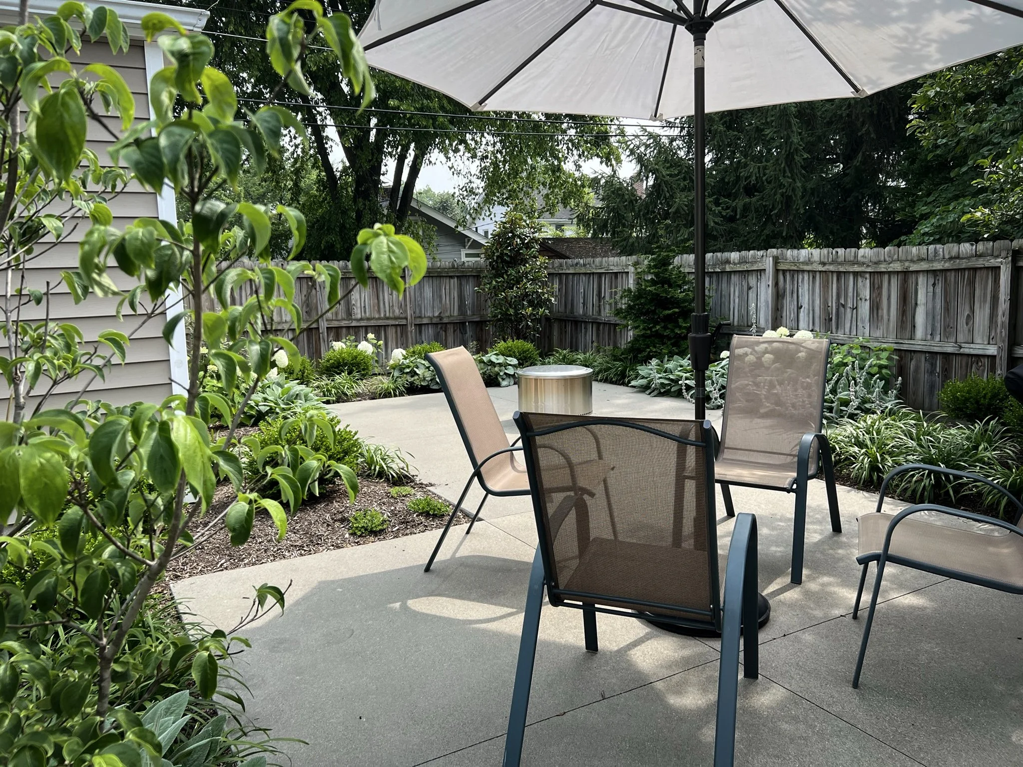 clintonville texture garden patio set.jpg