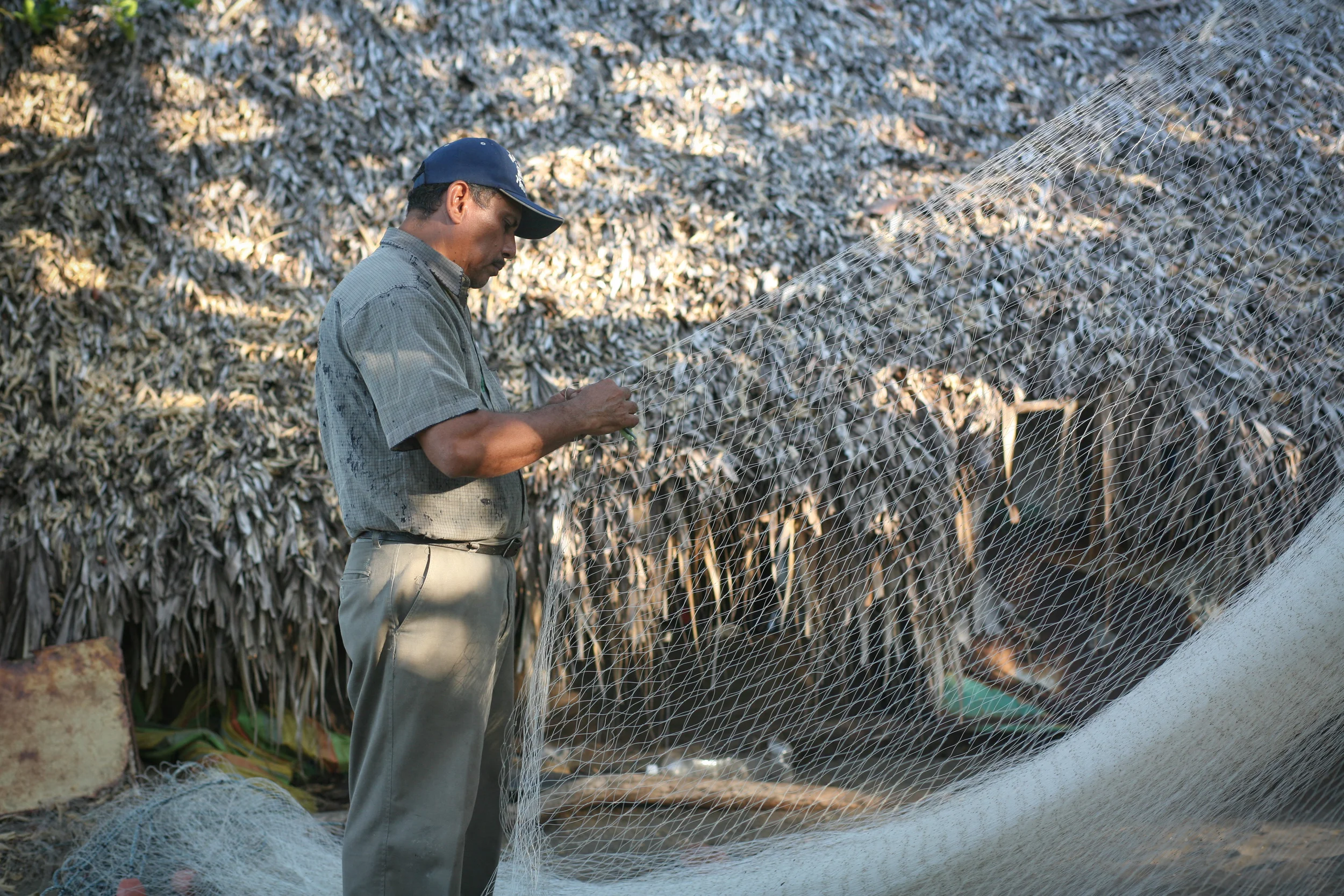 Mending Nets- David Amaya- 2011.jpg