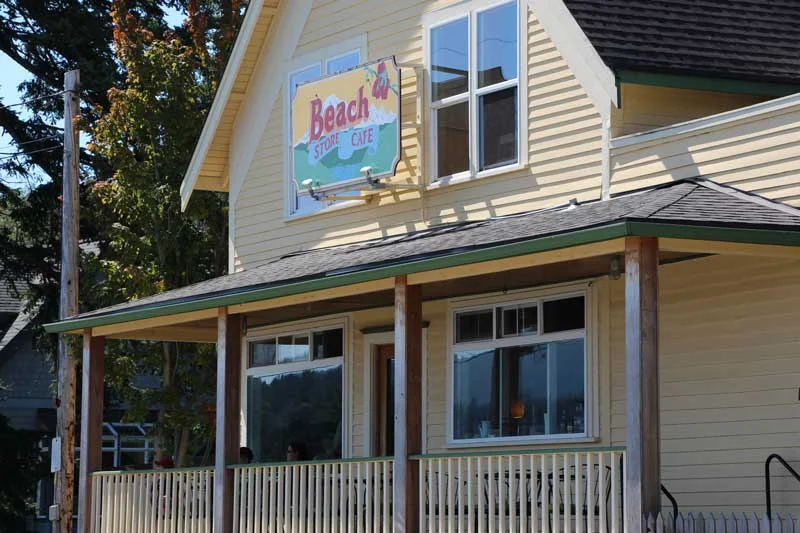 Beach Store Cafe
