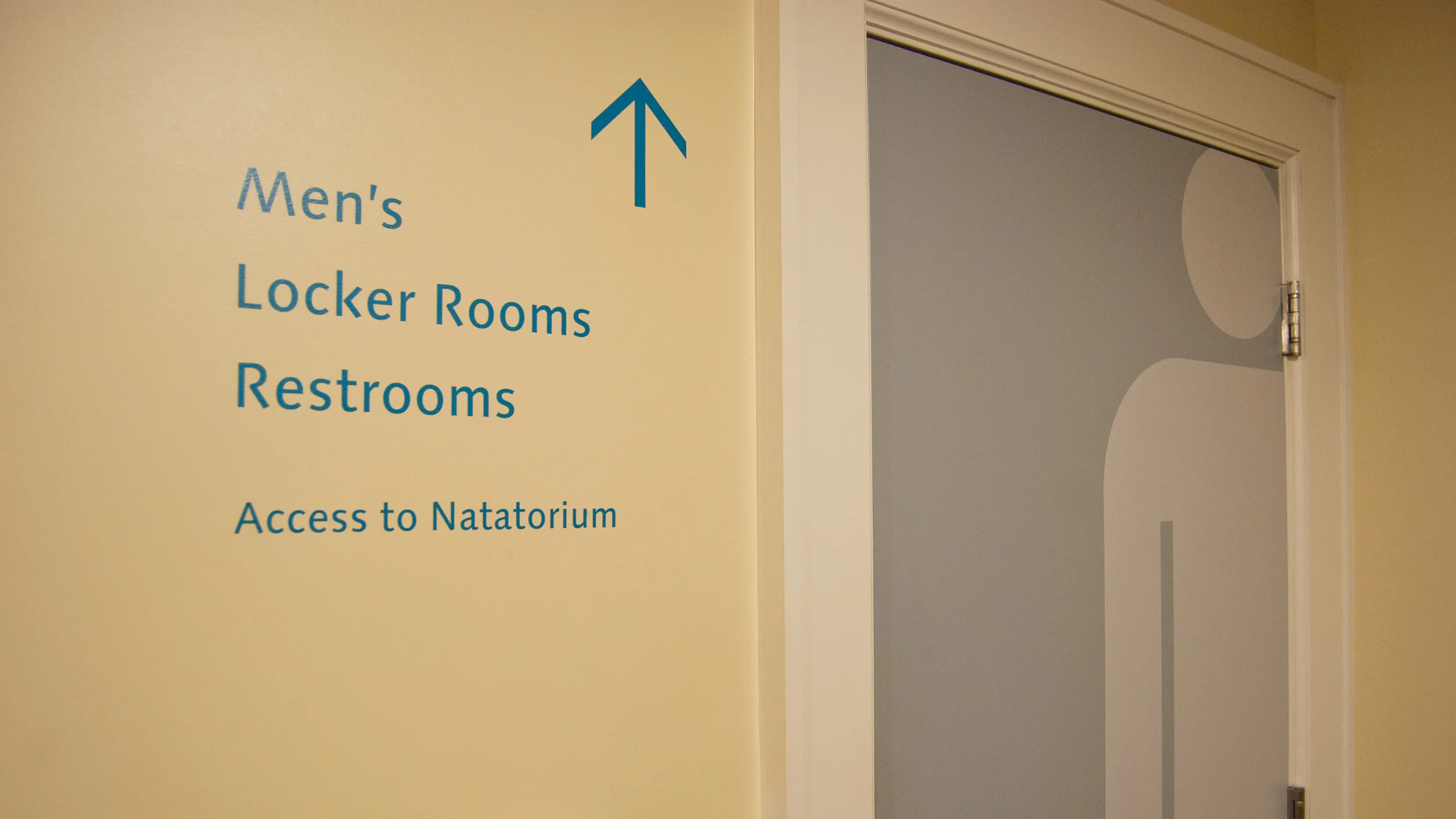 Nelson_Fitness_LockerRooms_Graphics_Wayfinding.jpg