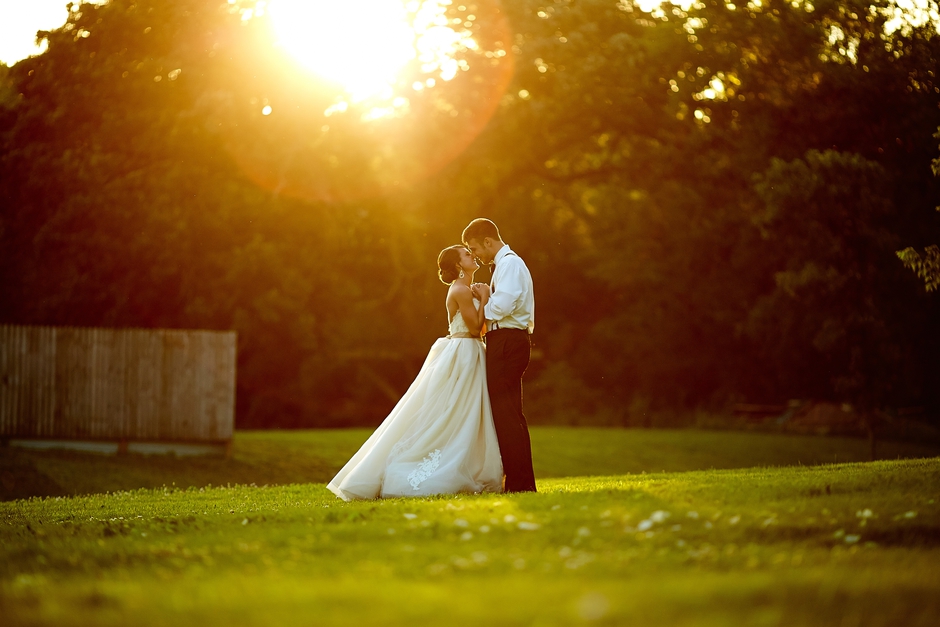 Photography: Justin Mark Photography | Venue: Historic Hope Glen Farm | Wedding Gown: The Wedding Shoppe | Hair & Makeup: Creative Beaute Agency - Wendy Zarate | Officiant: Dean Dunavan | Caterer: Green Mill Catering | DJ: Adagio DJay Entertainment | Floral: Bellagala - Lesley Quan | Horse and Carriage: The Hitching Co.