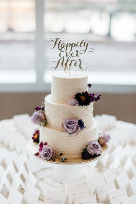 Coordinator: Nadia | Venue: Carlson Towers / Ivy Hotel |Photographer: Geneoh Photography | Videographer: Jon Clarity Films | Decor: Linen Effects | Florist: Serendipity | DJ: Instant Request | Pianist: Michael Loonan | Bakery: Sweet Retreat