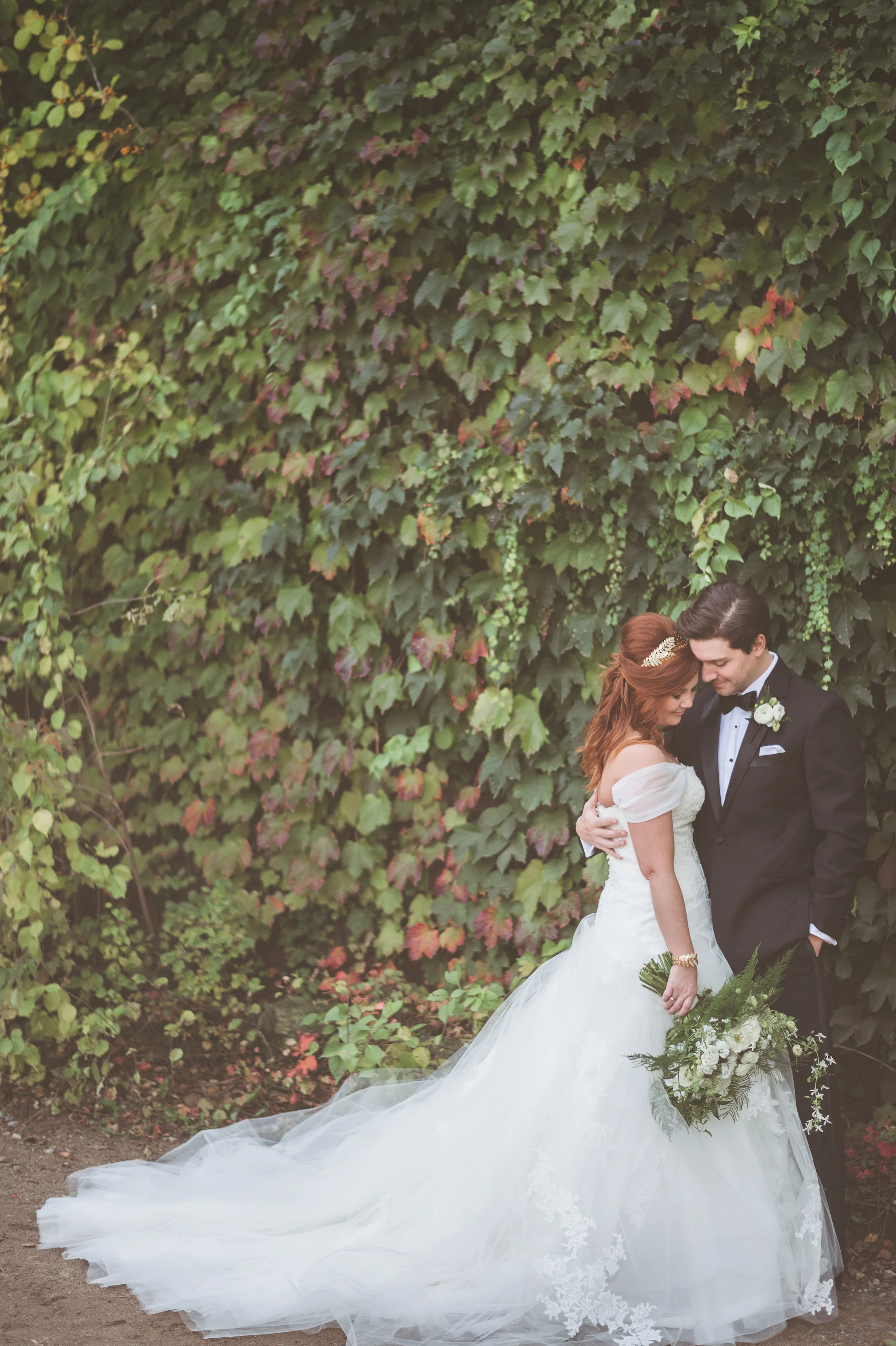 Photographer: Paper Antler Photography | Videography: eMotion Cinematography | Venue+Florals: Camrose Hill Flower Farm | Rentals: Ultimate Events | Coordination: Kristen, Simply Elegant Group | Catering: Three Sons Signature Cuisine | Sweets: Cafe Latte + Sweet Retreats | Bar: With a Twist | Entertainment: Bluewater Kings Band & Good Intentions Bluegrass Band | Hair + Makeup: Lisa Reinhardt Makeup & Hair Artistry