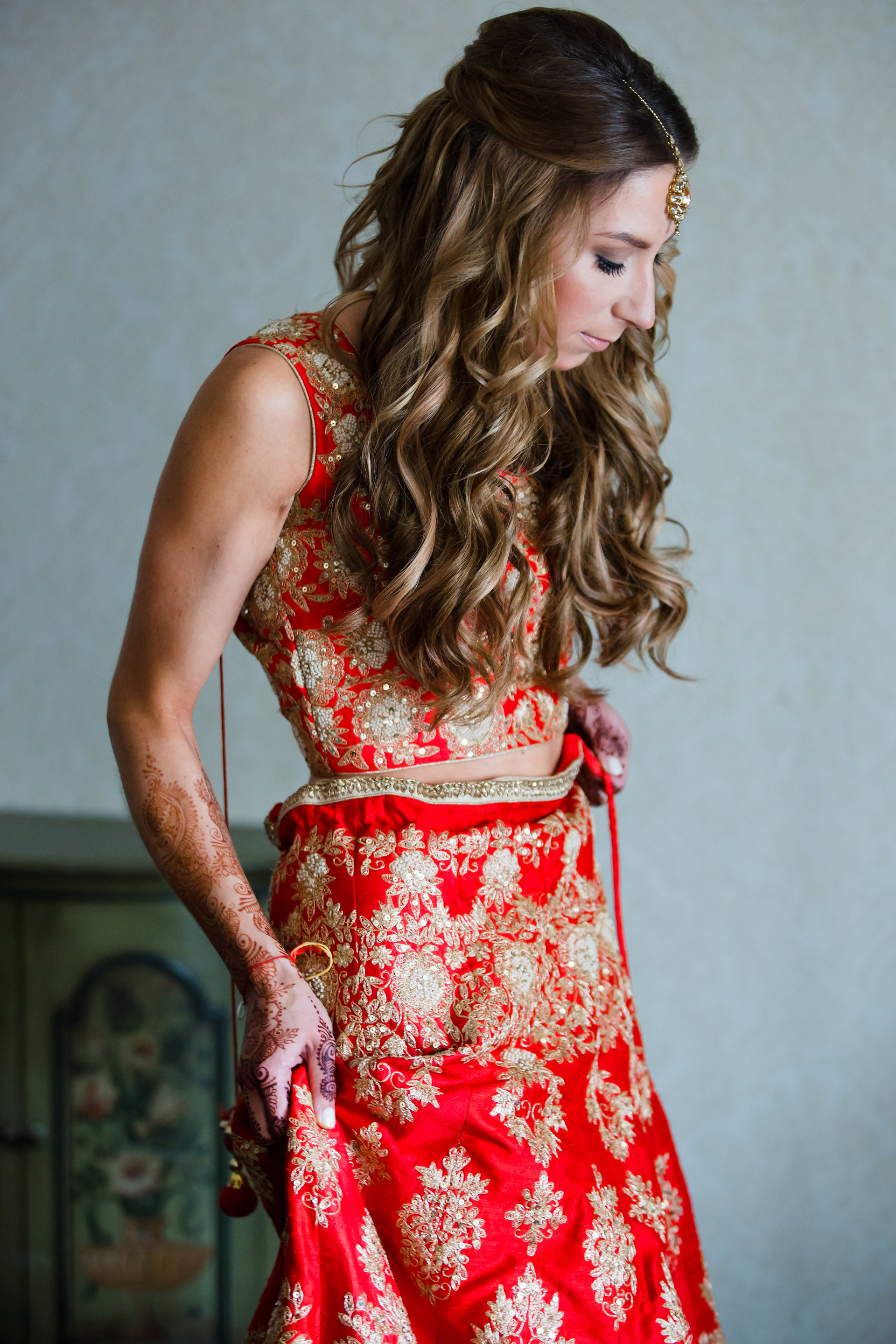 Vendors: Photographer: Juancho SC Photography | Venue : The Drake Hotel – Grand Ballroom | Wedding Coordinator: Elisa – The Simply Elegant Group | Flowers: Yanni Design Studio | Hair + Makeup: Pin Me Up | Makeup Artist: Glam’D | Dj and MC: DJ Akib | Horse: Maharaja Farm | Officiant: Krishna Sulakhe