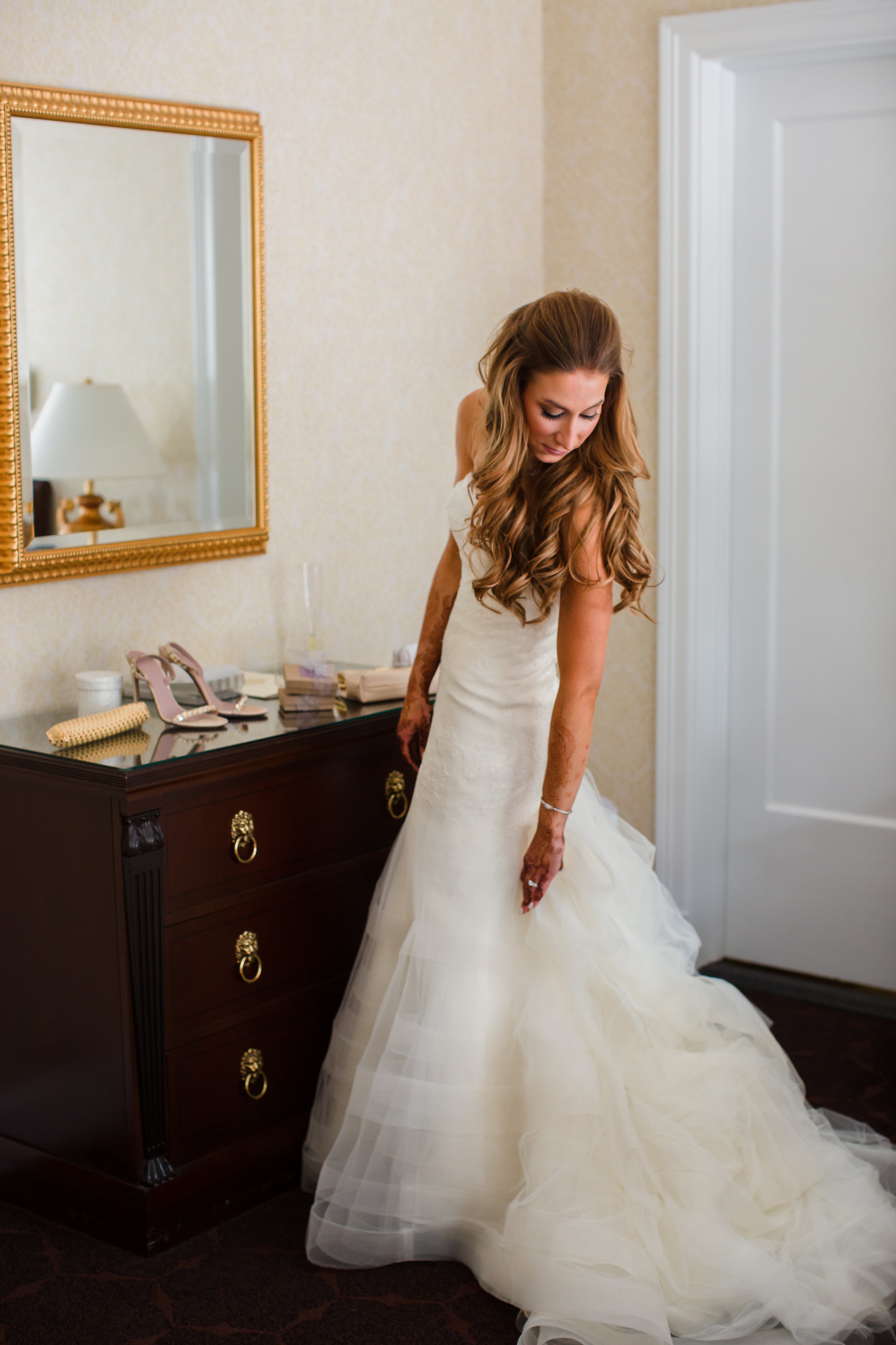 Vendors: Photographer: Juancho SC Photography | Venue : The Drake Hotel – Grand Ballroom | Wedding Coordinator: Elisa – The Simply Elegant Group | Flowers: Yanni Design Studio | Hair + Makeup: Pin Me Up | Makeup Artist: Glam’D | Dj and MC: DJ Akib | Horse: Maharaja Farm | Officiant: Krishna Sulakhe