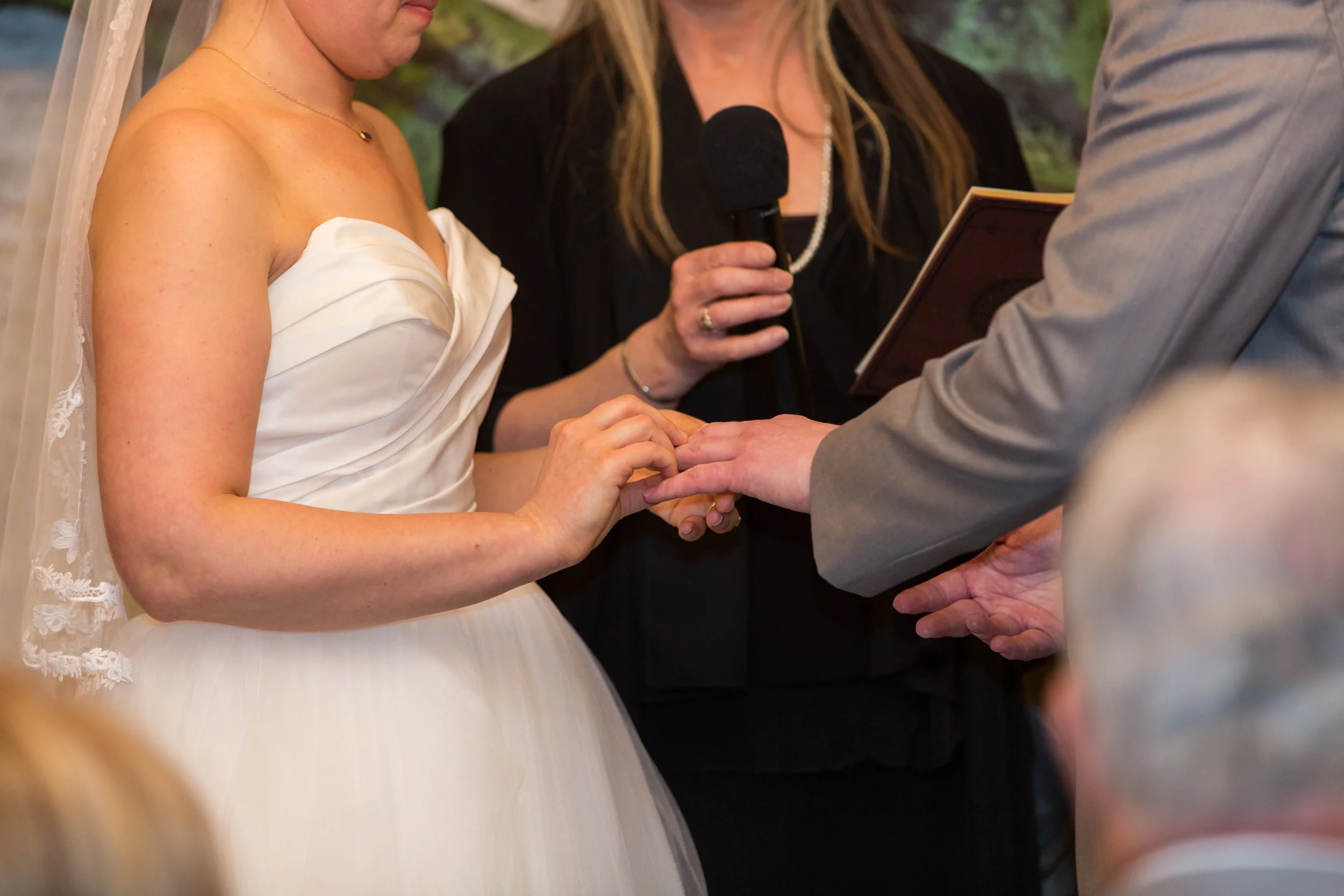 Vendors: Venue: Aria | Photography: Studio 220 | Beauty: Primped | Catering: Chowgirls | Floral: Grace Klein Design | Rentals/Decor: Linen Effects | Cake: Cocoa & Fig | Ceremony Music: Lake String Quartet | Officiant: Positively Charmed | Reception Entertainment: Adagio