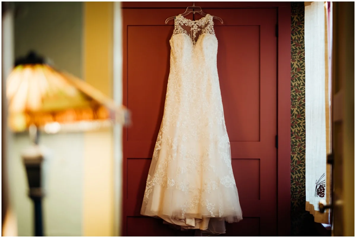 Bride’s wedding dress