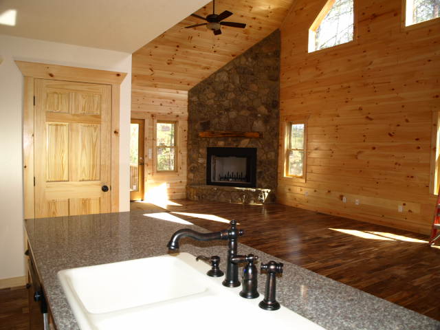 3 Int-kitchen 2.jpg