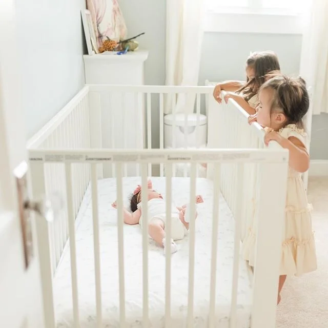 I had an amazing shoot with the Walman family again this morning 💗 So wonderful to meet their Lulu finally!! She is such a chill babe and her big sisters are obviously in love already!!!