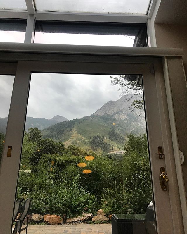 SYDS 35 - Simply Cool Light window film on a rainy day. It's your home, enjoy the view! #simplycool #simplycoolwindowtinting #windowtint #windowtinting #itsyourhomeenjoytheview #itsyourhoem #enjoytheview #syds #suntekfilms #suntek