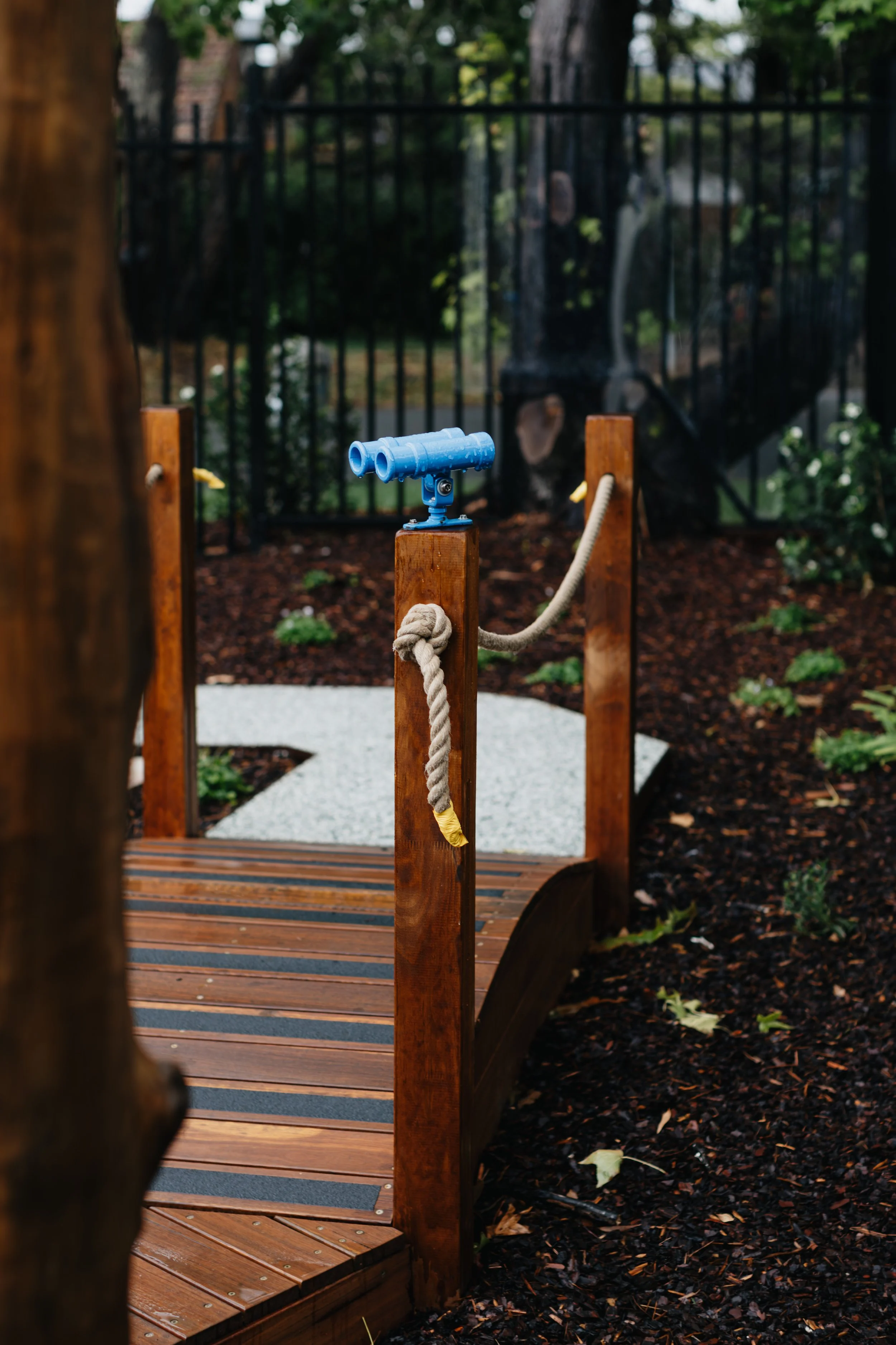 kissingptrd - agrose-142.jpg