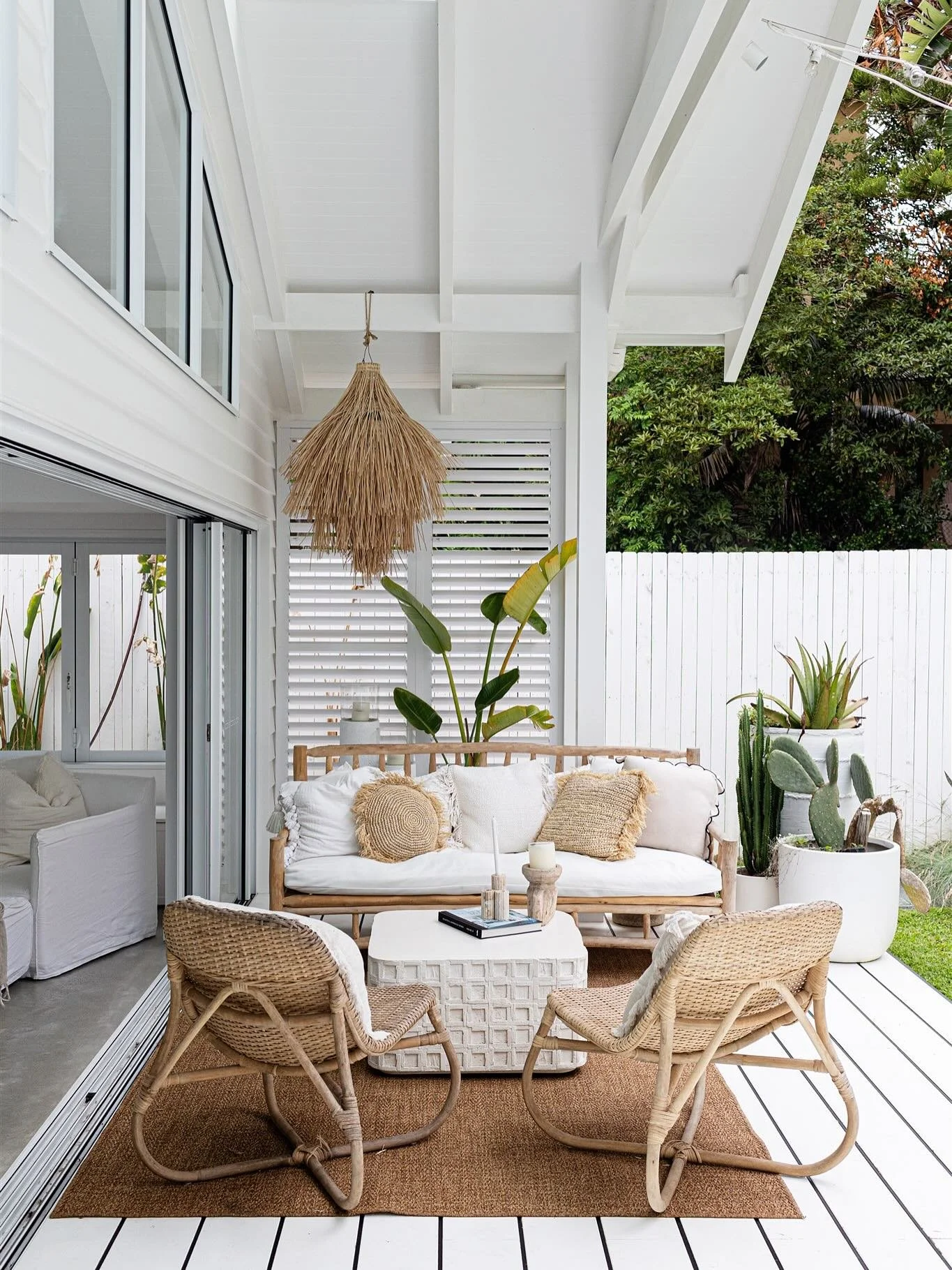 Interiors at Collaroy Beach plus a little cutie. 

For architect studio @baikiecorr