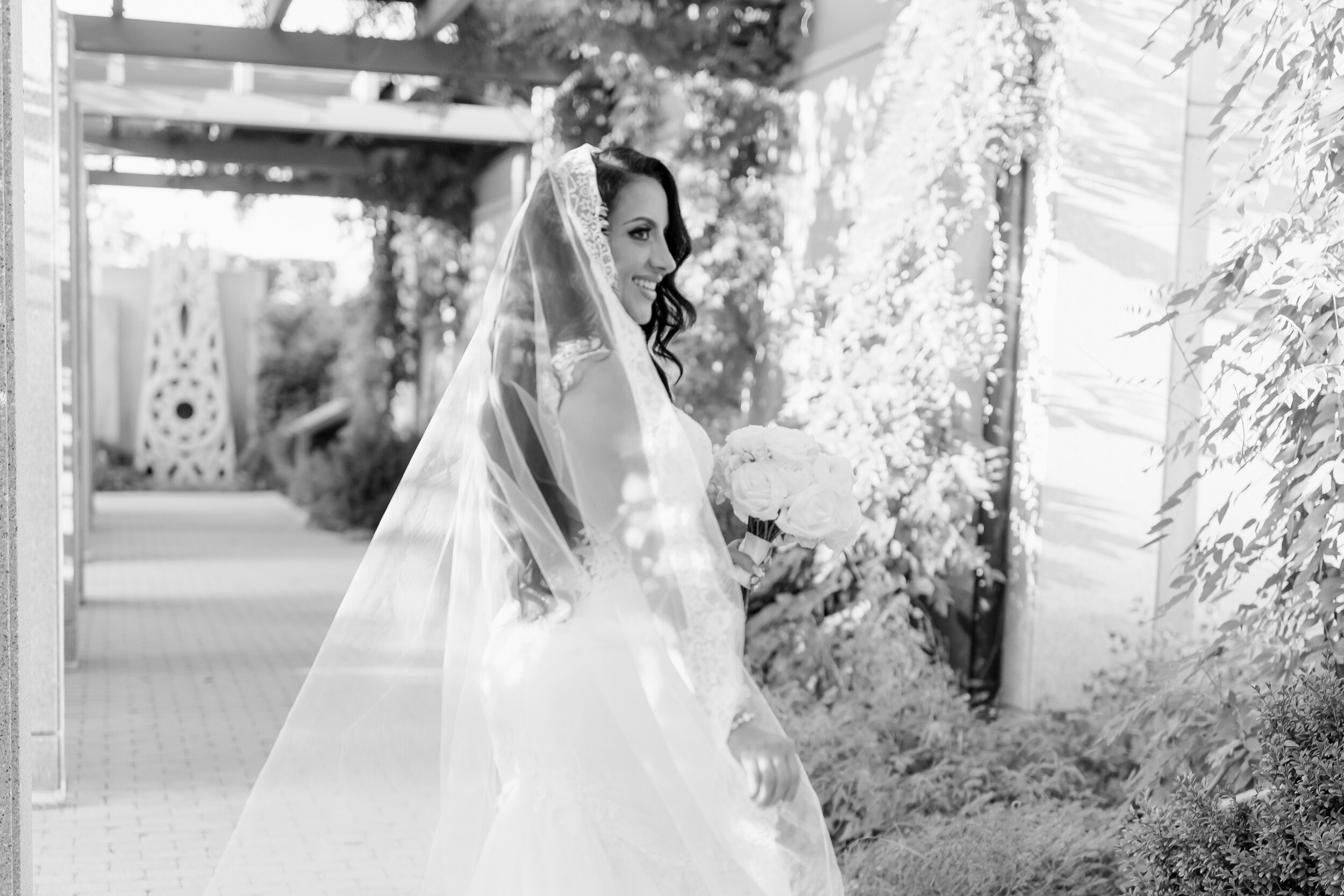 Chicago Wedding Photographer (Bahaii Temple of North America Wedding Photo shoot 03)-11.jpg