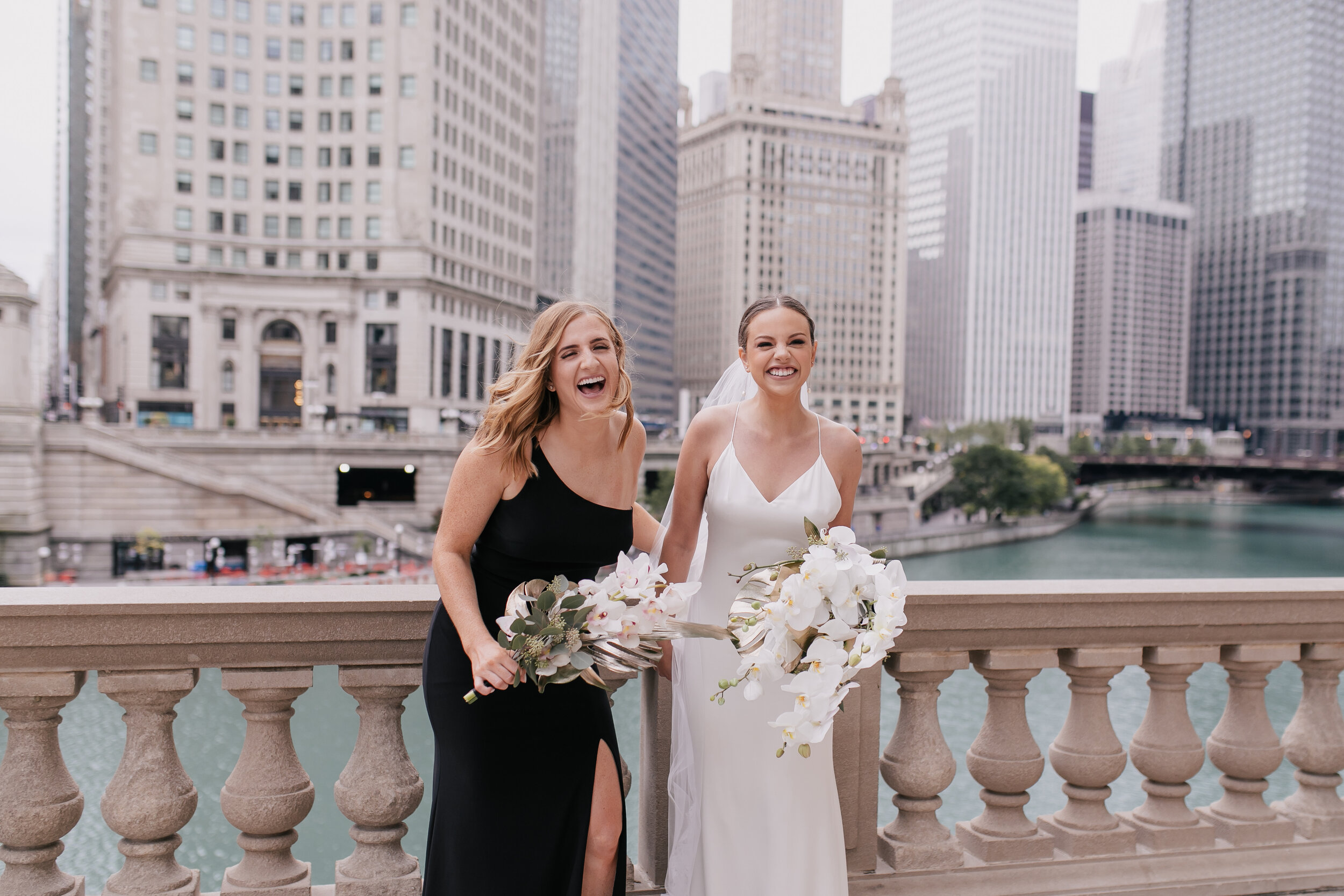 Chicago Wedding Photographer (Odyssey Chicago River Wedding 04)-8.jpg