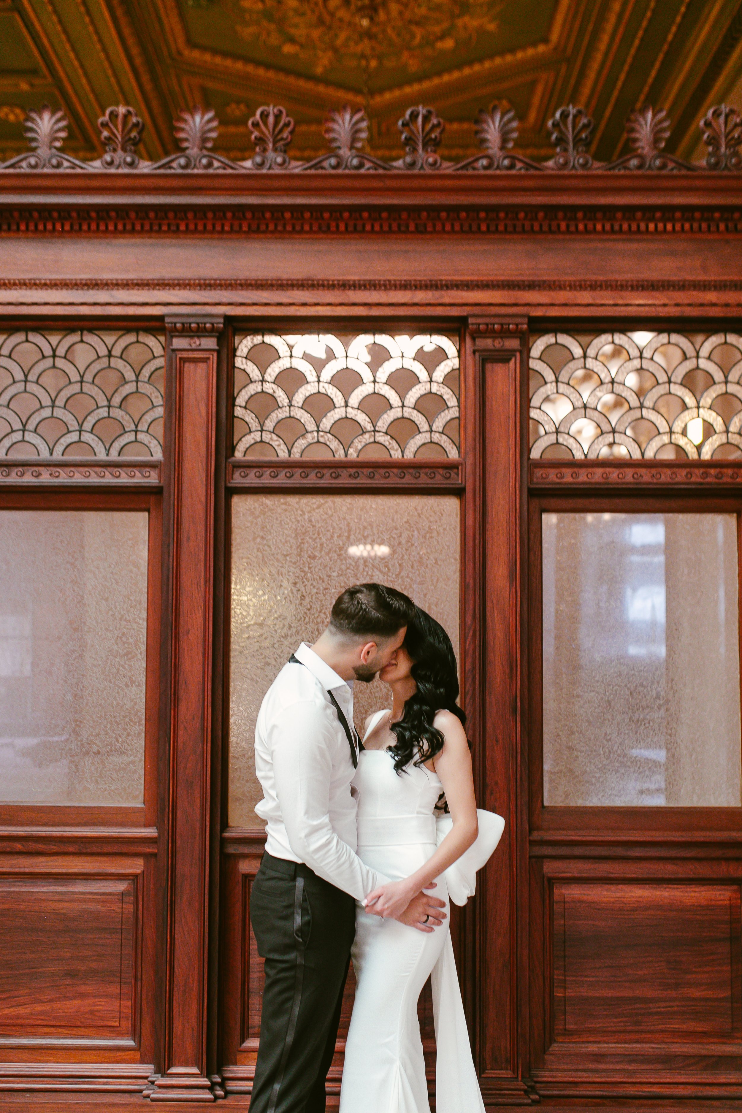 Chicago wedding photograher (Chicago cultural center engagement couples photo shoot)-140.jpg