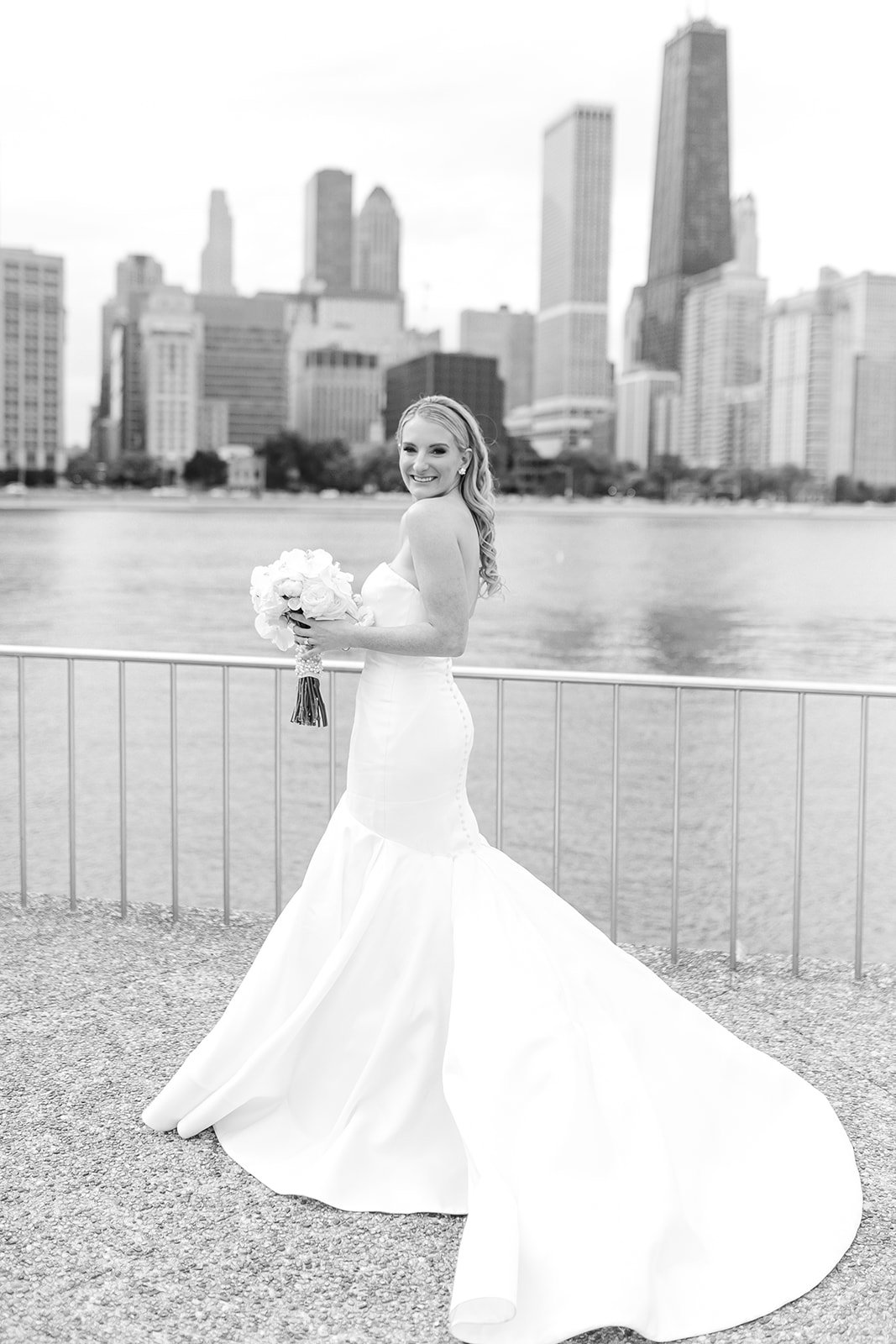 Chicago editorial wedding photographer (Milton lee olive park couple portraits photo shoot-129.jpg