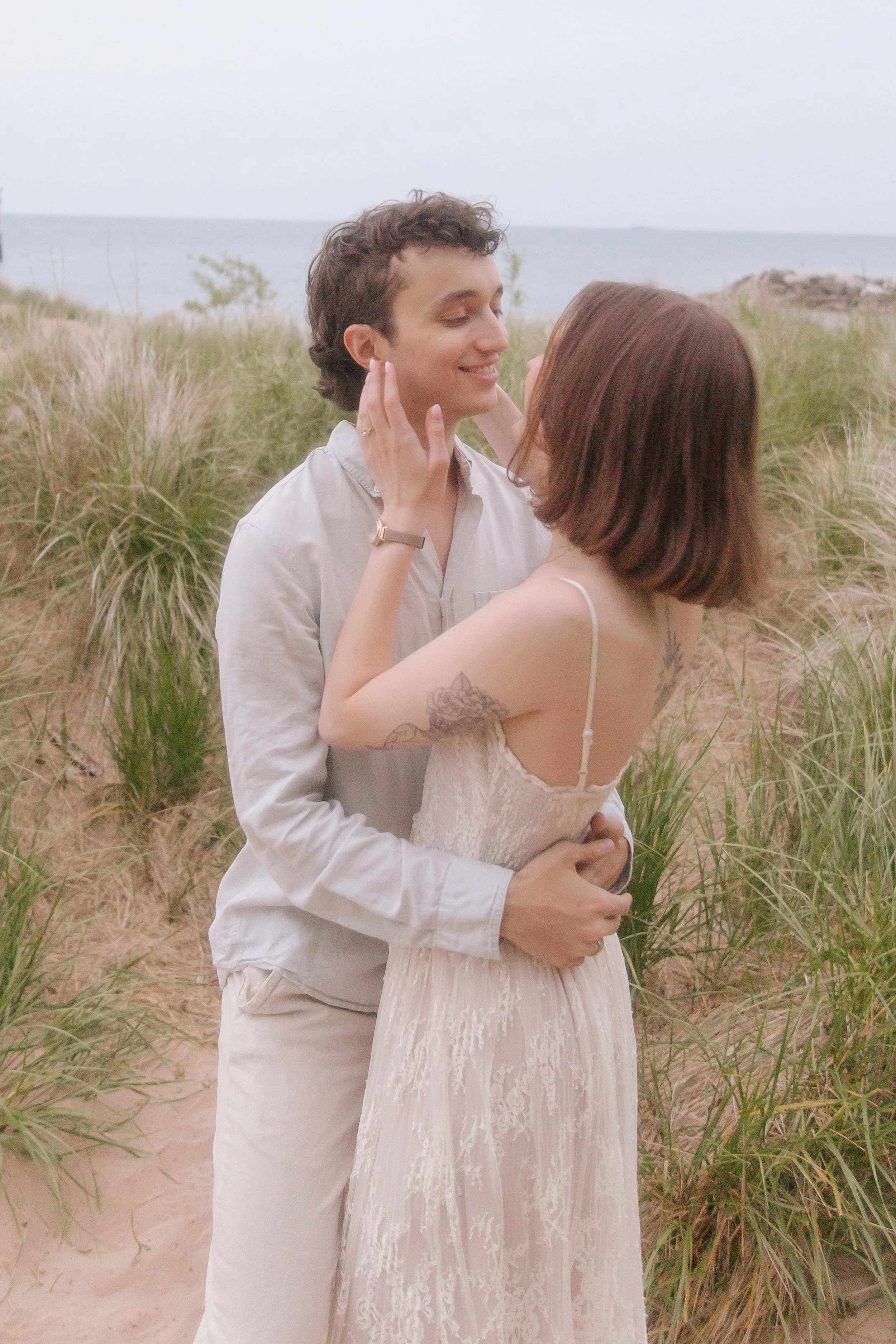Chicago editorial wedding photographer (Gillson Beach Wilmette proposal engagement couples photo shoot)03-16.jpg