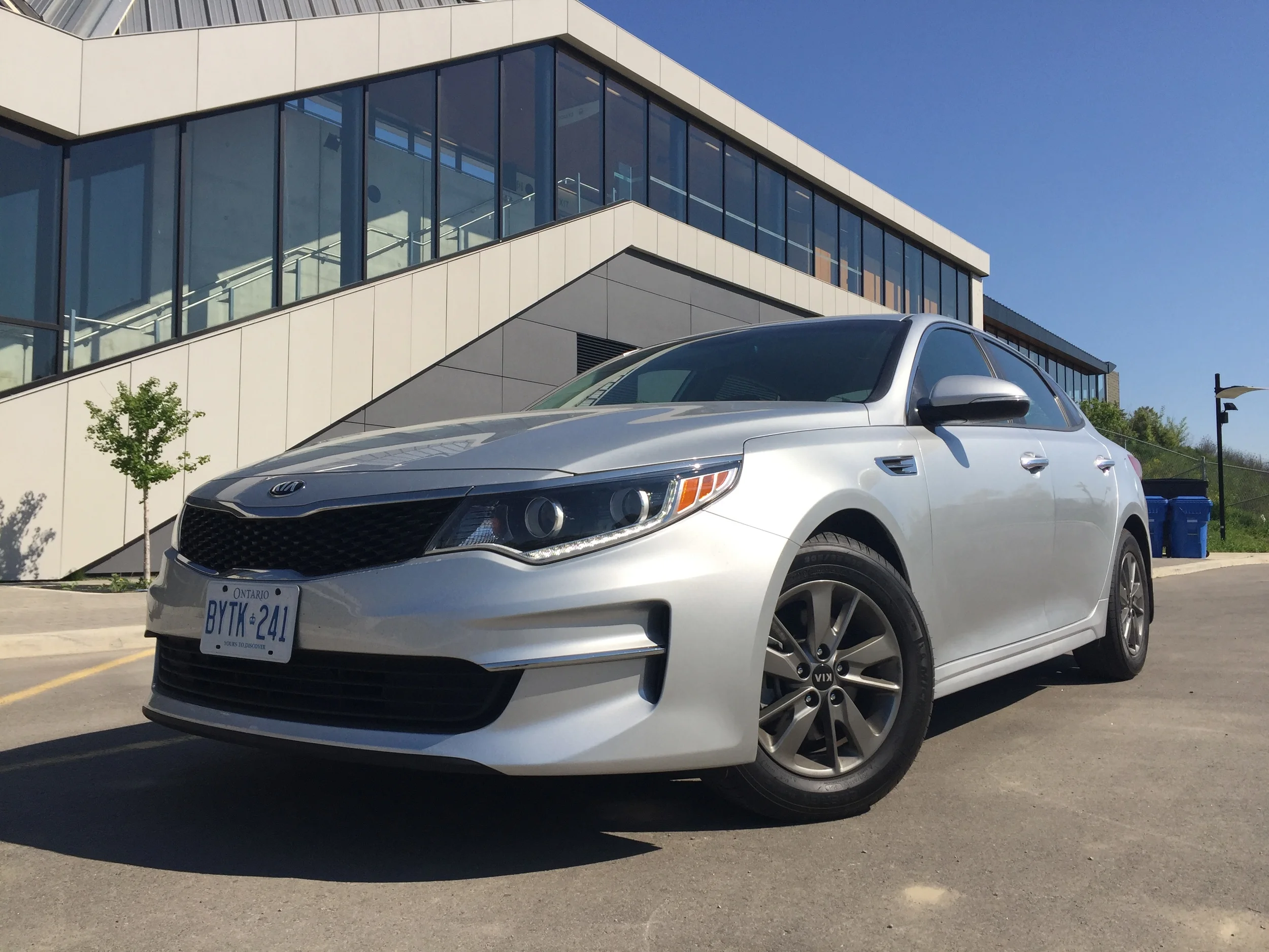 Modern Motoring: Reviewing the 2016 Kia Optima