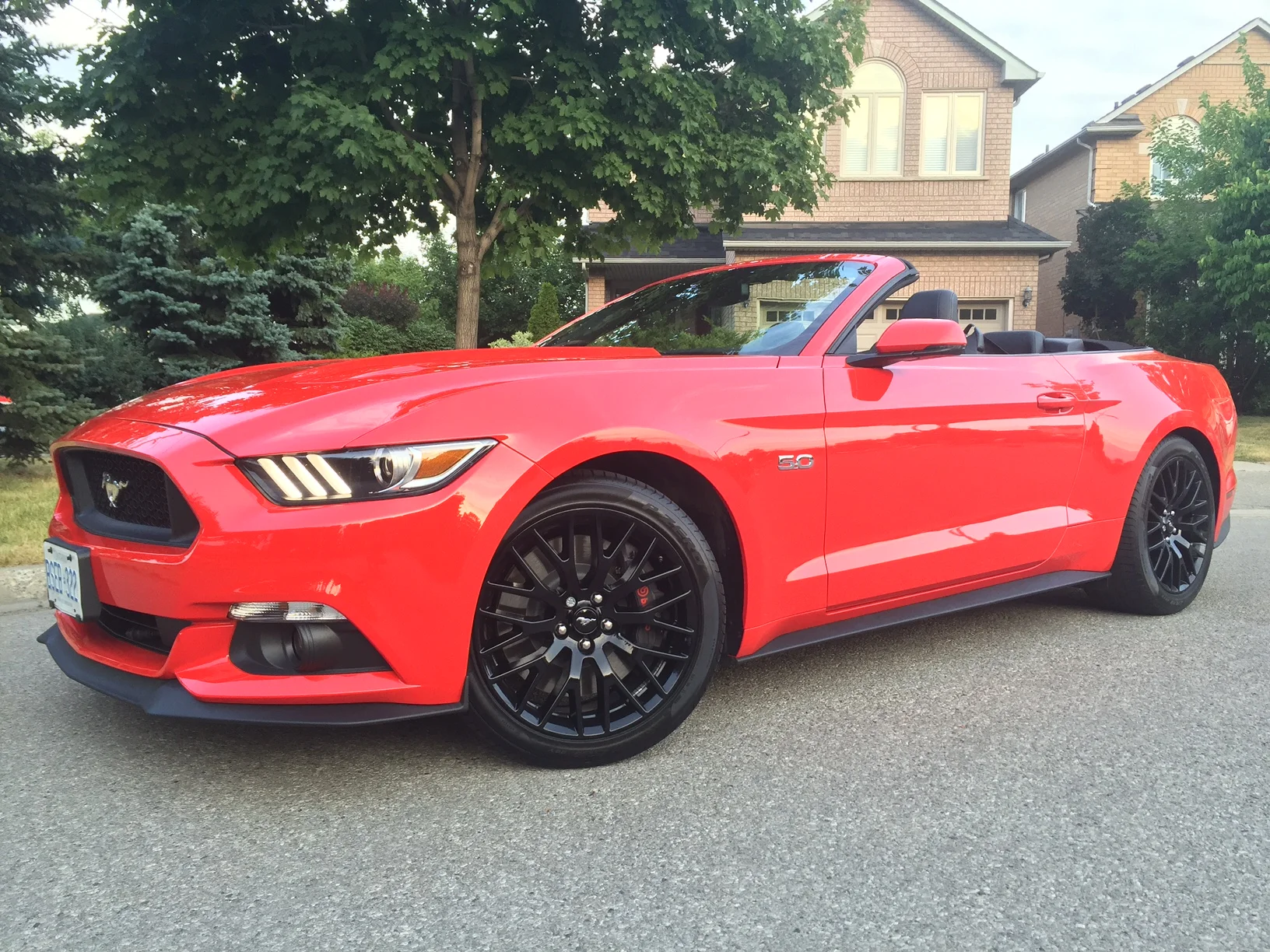Modern Motoring: Comparing the 2016 Mustang 2.3 EcoBoost vs the 5.0 GT