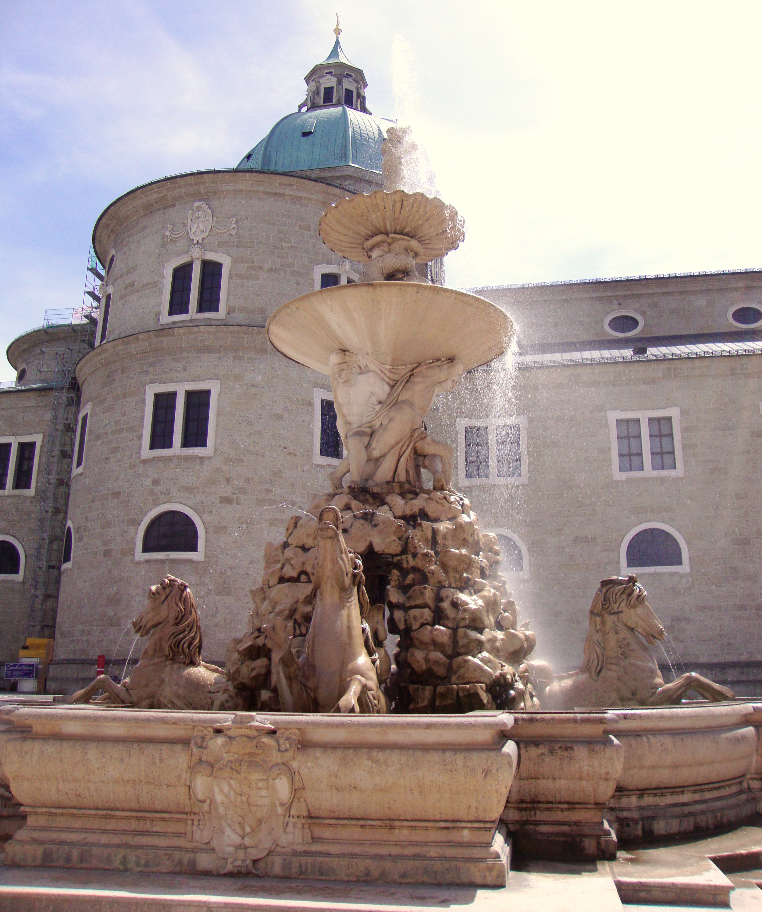 Residenzplatz2.JPG