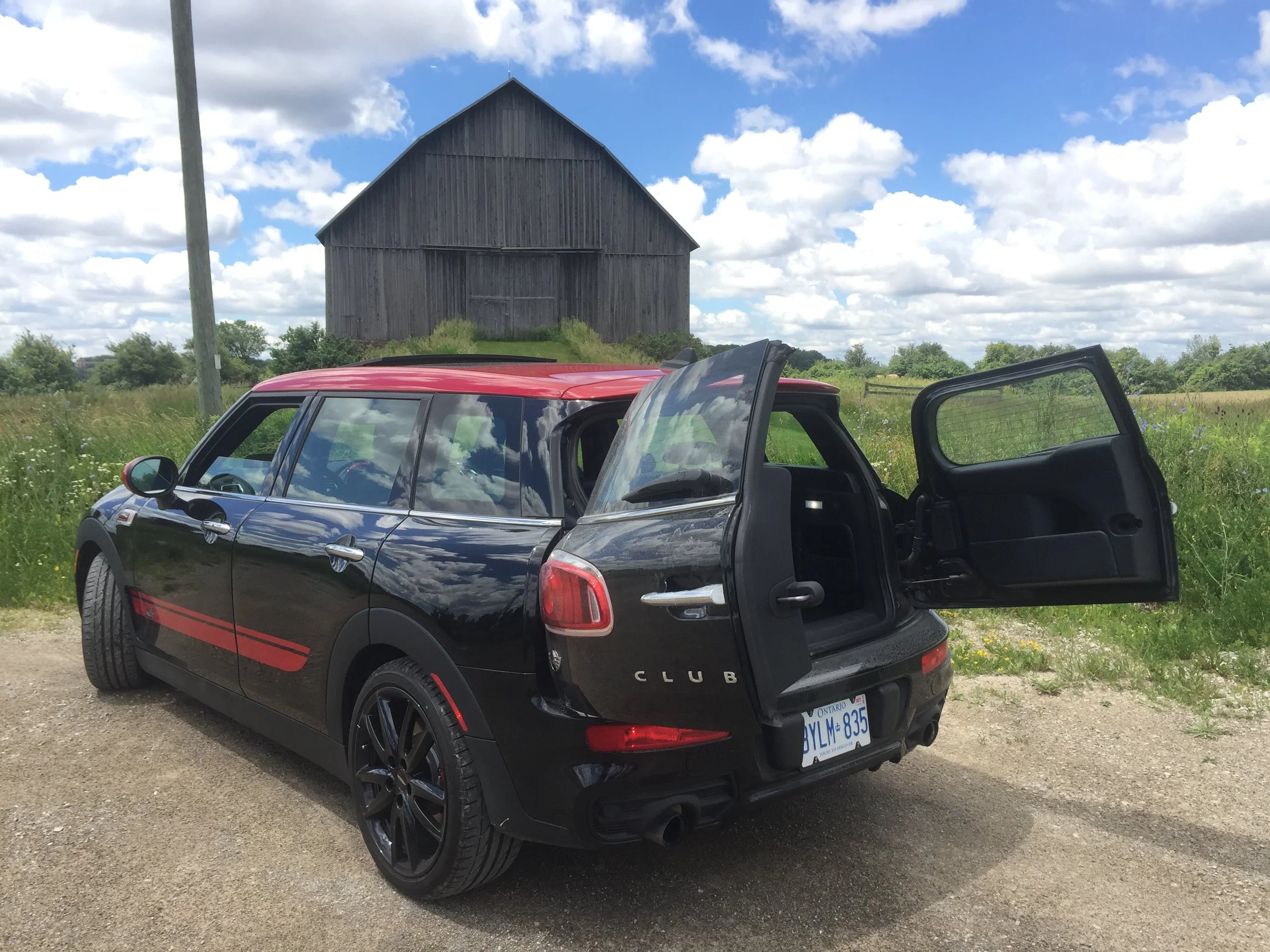 Modern Motoring - A video review of the 2017 MINI Clubman