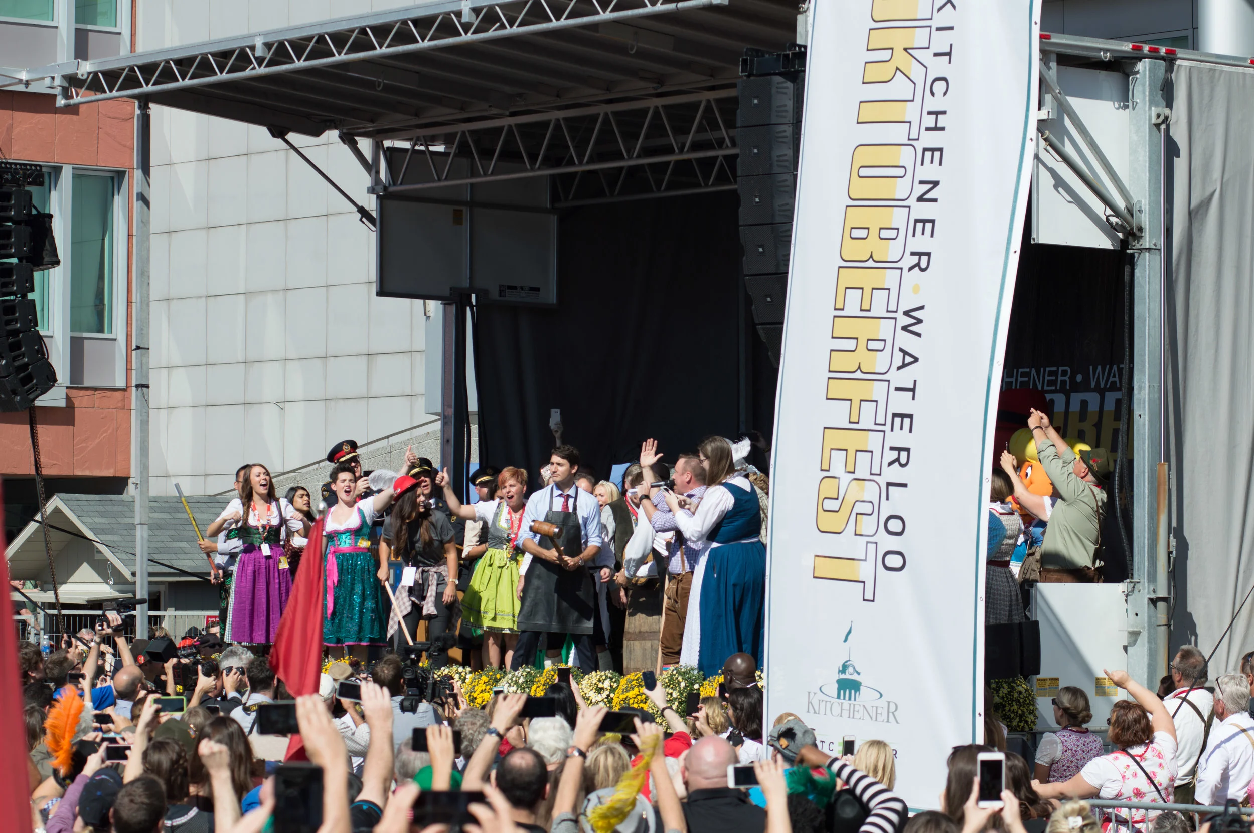 Oktoberfest-OpeningCeremonies-Trudeau-2016.jpg