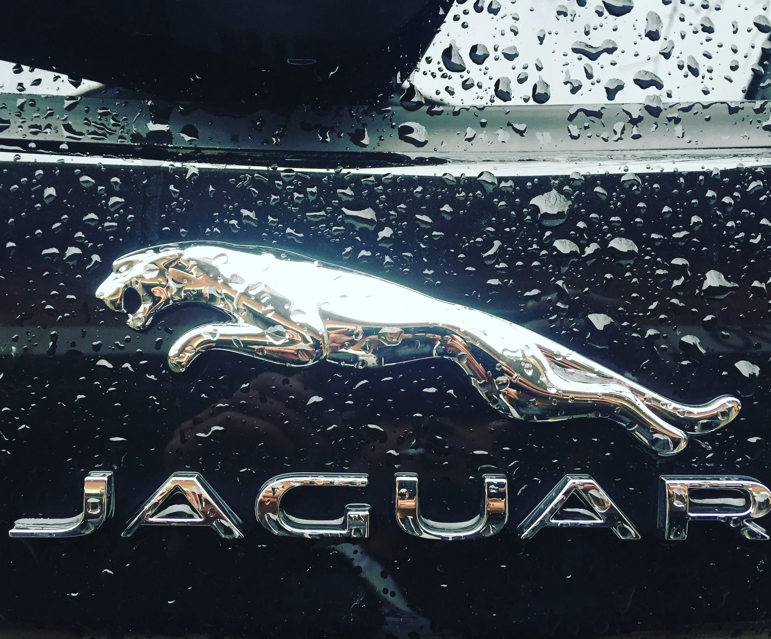 Modern Motoring - A video review of the 2018 Jaguar F-Pace