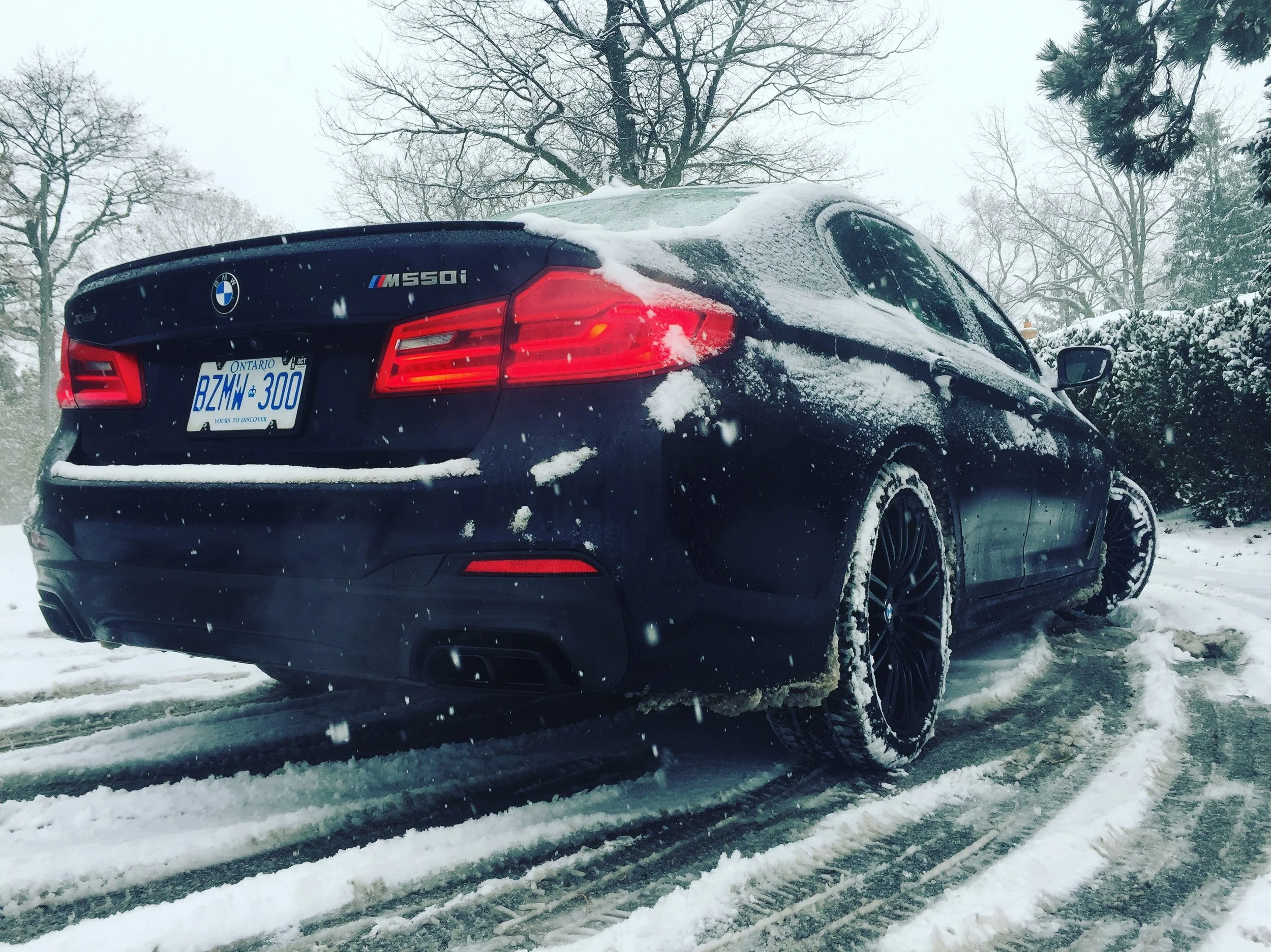 Modern Motoring - A video review of the 2018 BMW M550i