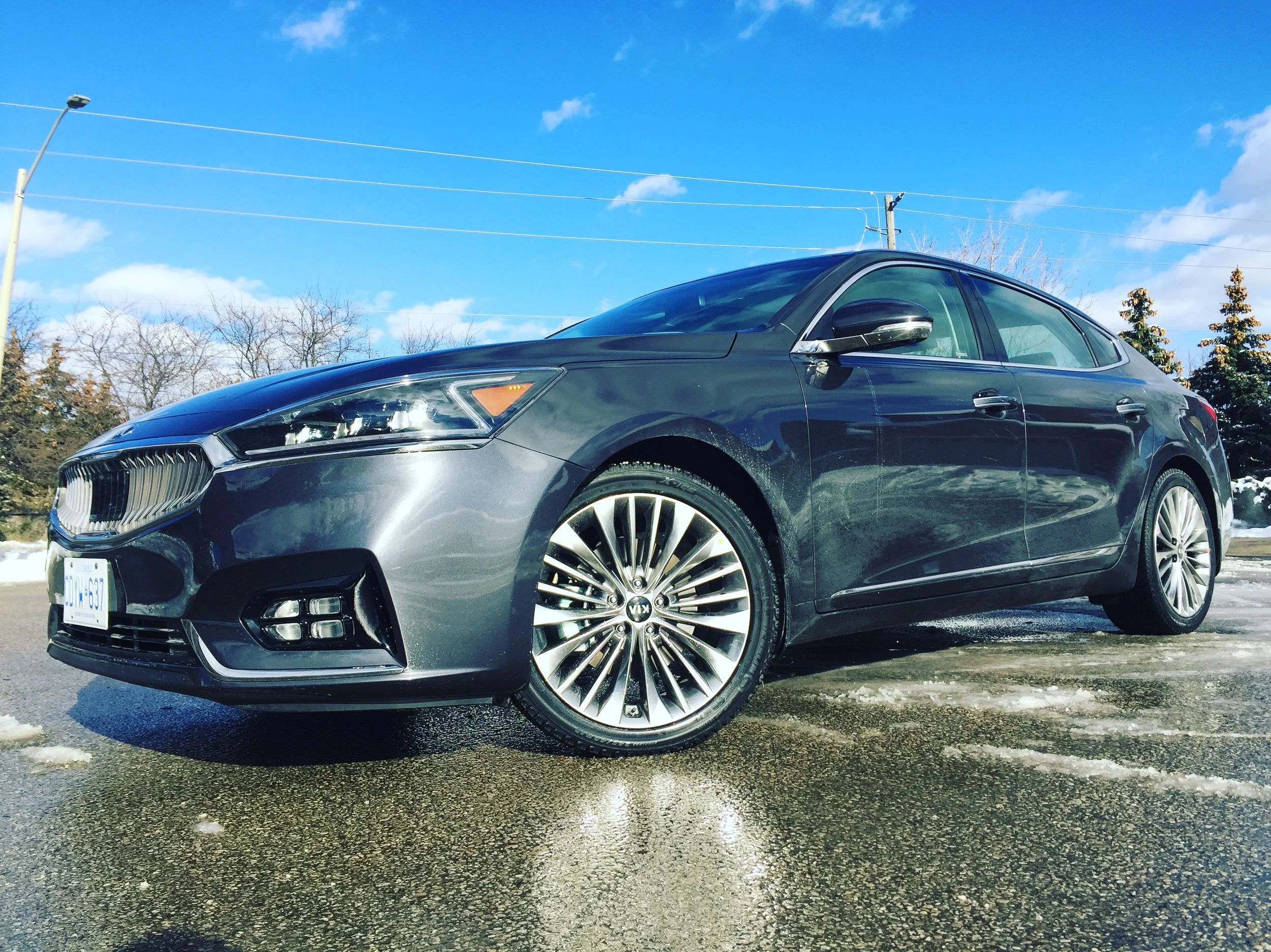 Modern Motoring - A video review of the 2018 Kia Cadenza