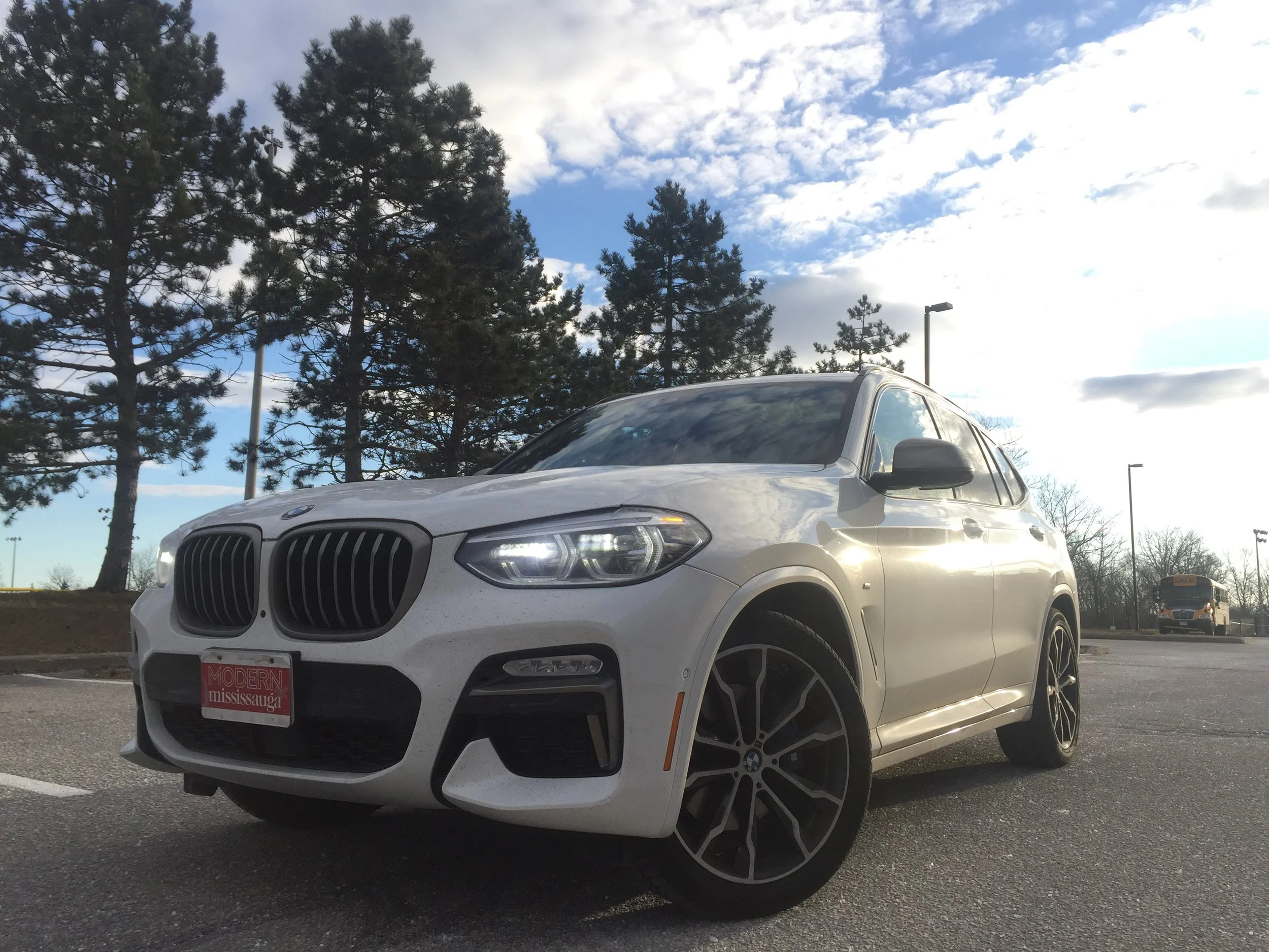 Modern Motoring - A video review of the 2018 BMW X3