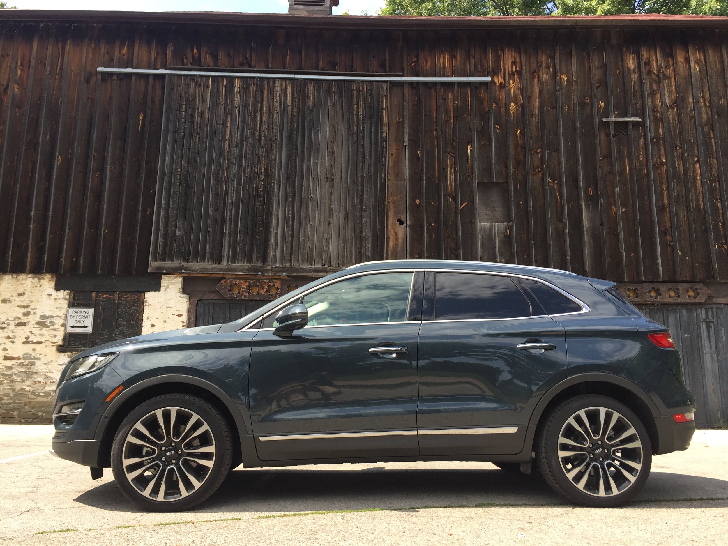Modern Motoring - The fresh-faced 2019 Lincoln MKC