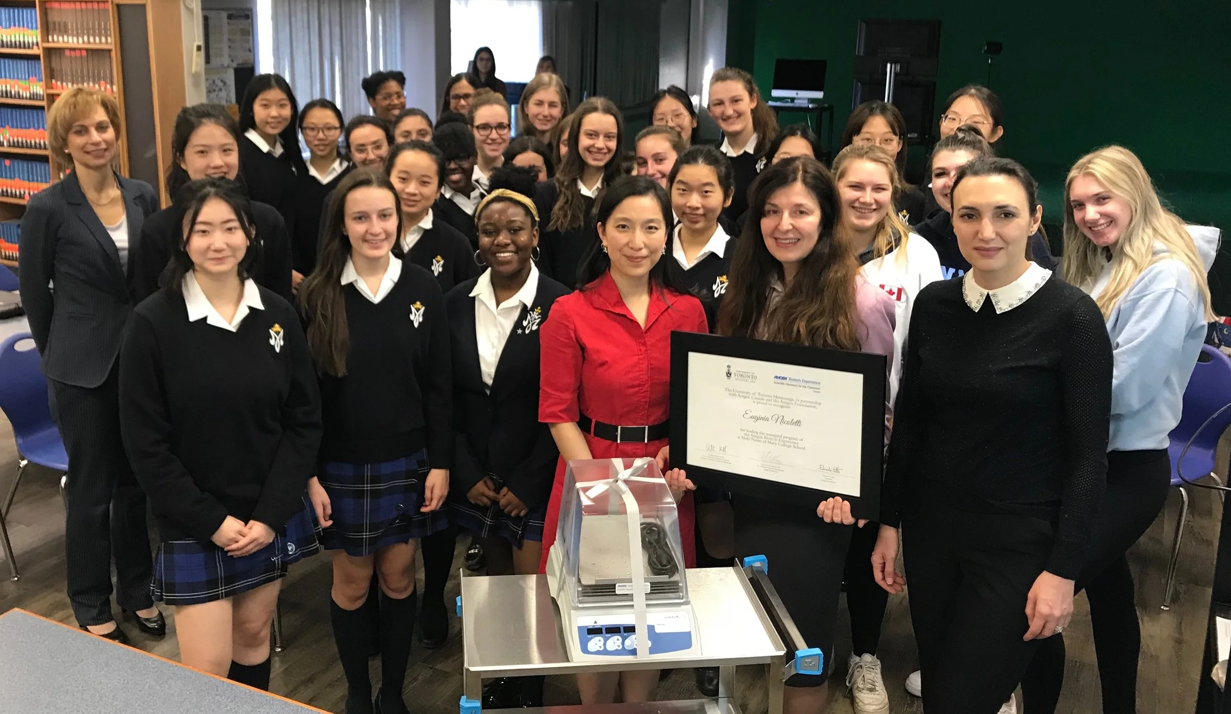Mississauga teacher recognized as biotech curriculum pioneer, inspiring girls in STEM